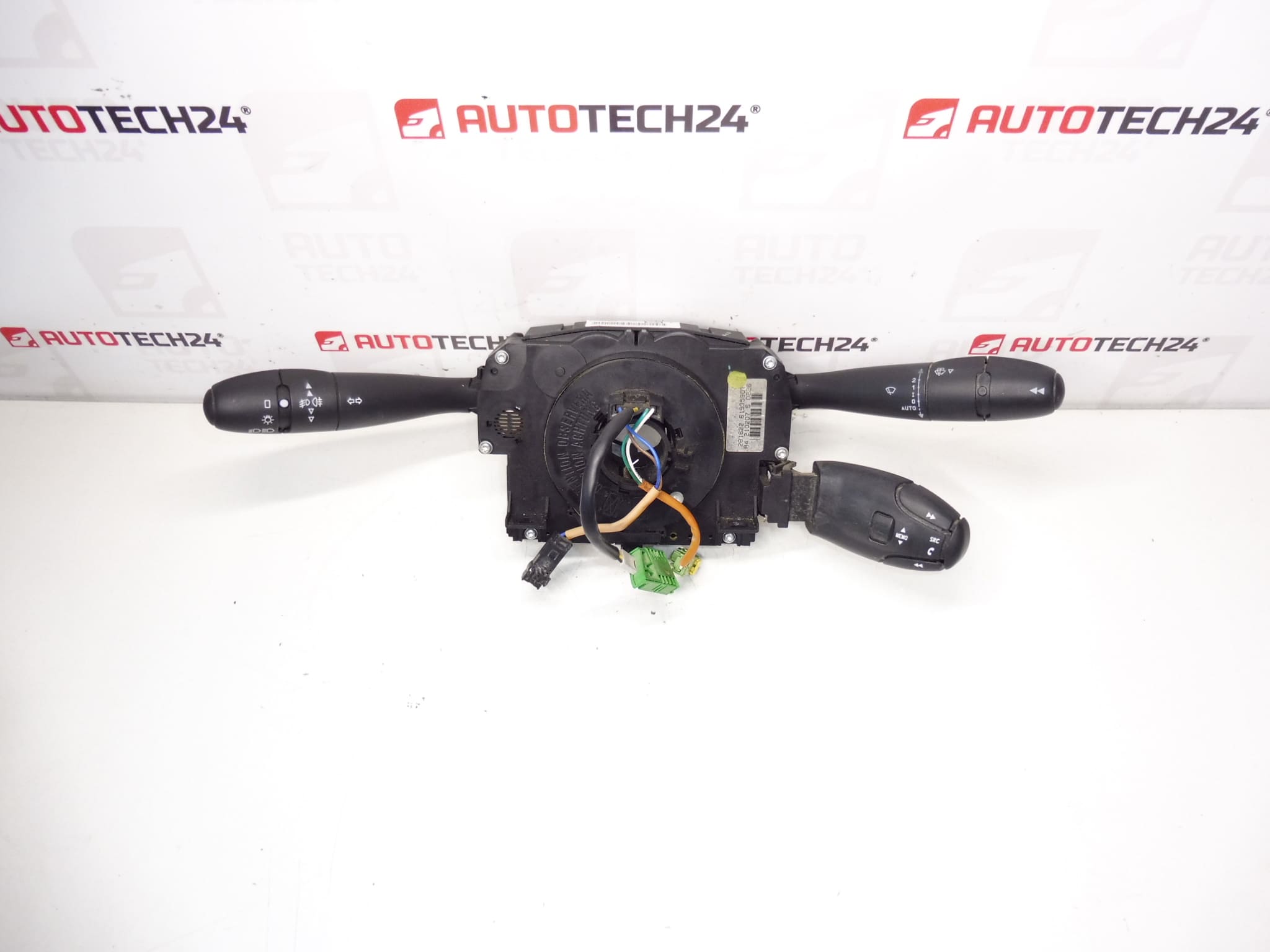 Conductores debajo del volante Citroën C6 Peugeot 407 96611306xt 6242t1