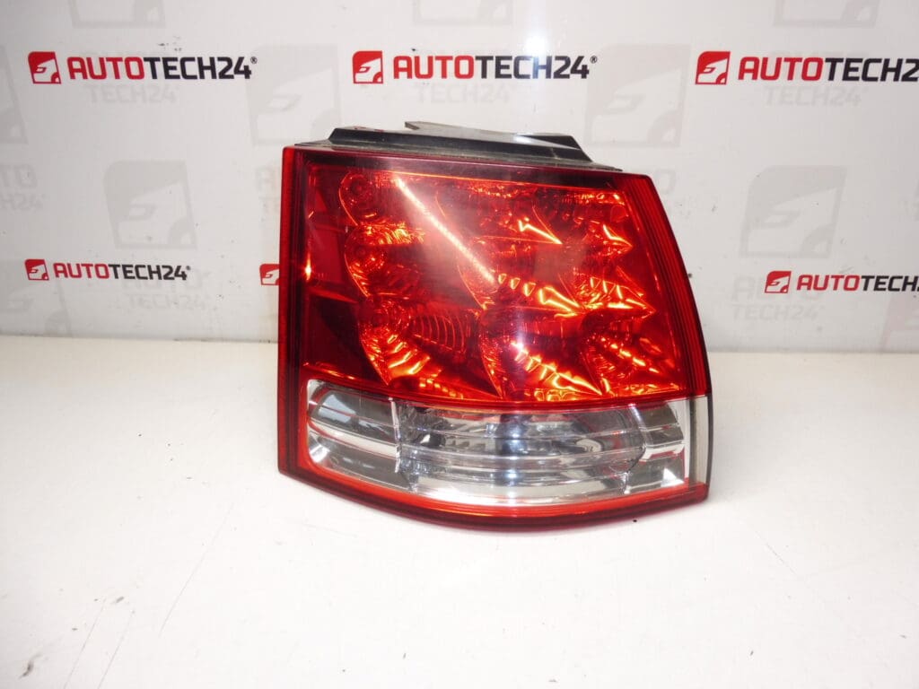 Lámpara trasera izquierda Guardería Citroën C-Crosser 6350EH