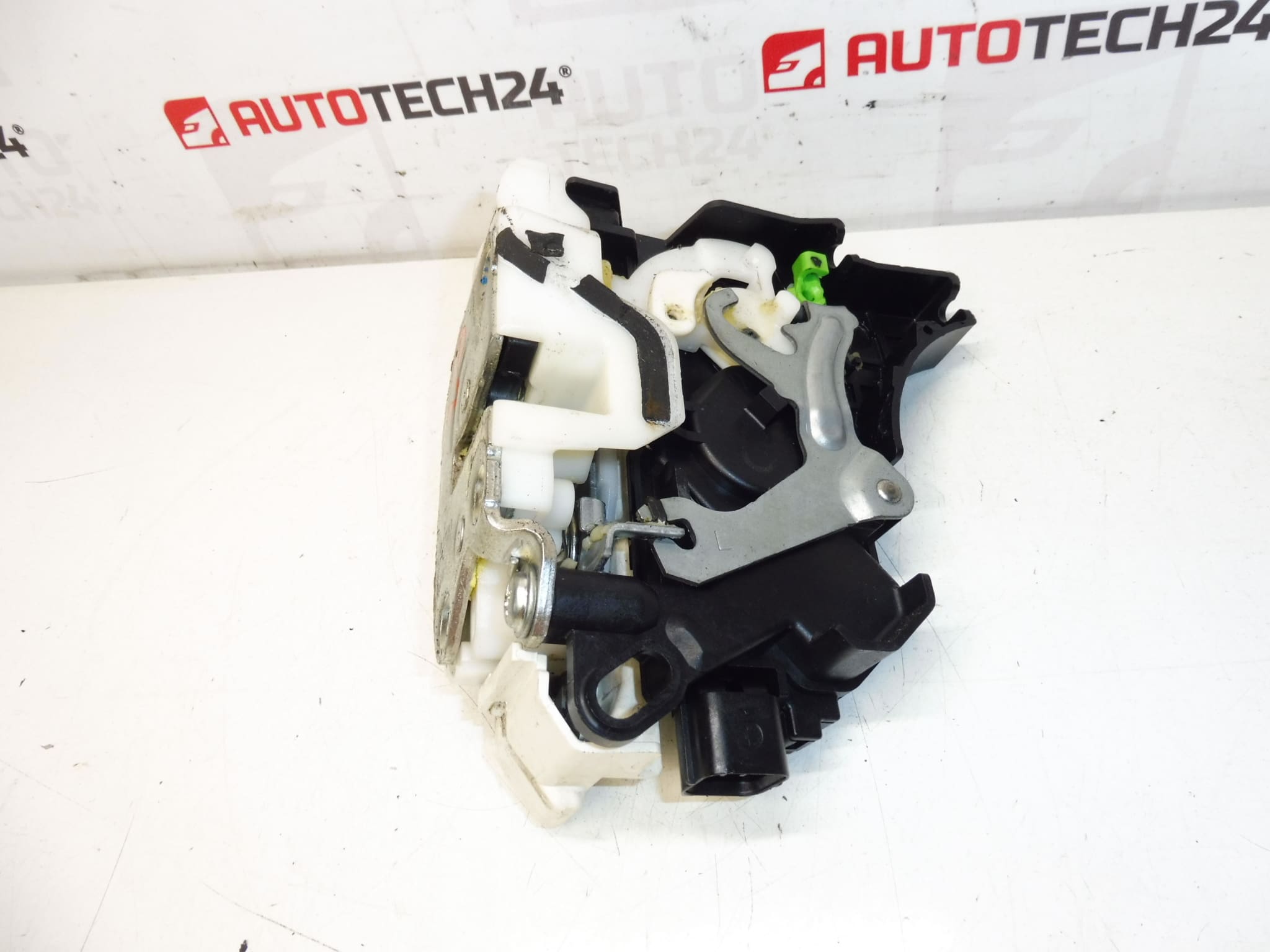 Puerta delantera izquierda para Citroën C-Crosser / Peugeot 4007 - 9135CC - Imagen 2