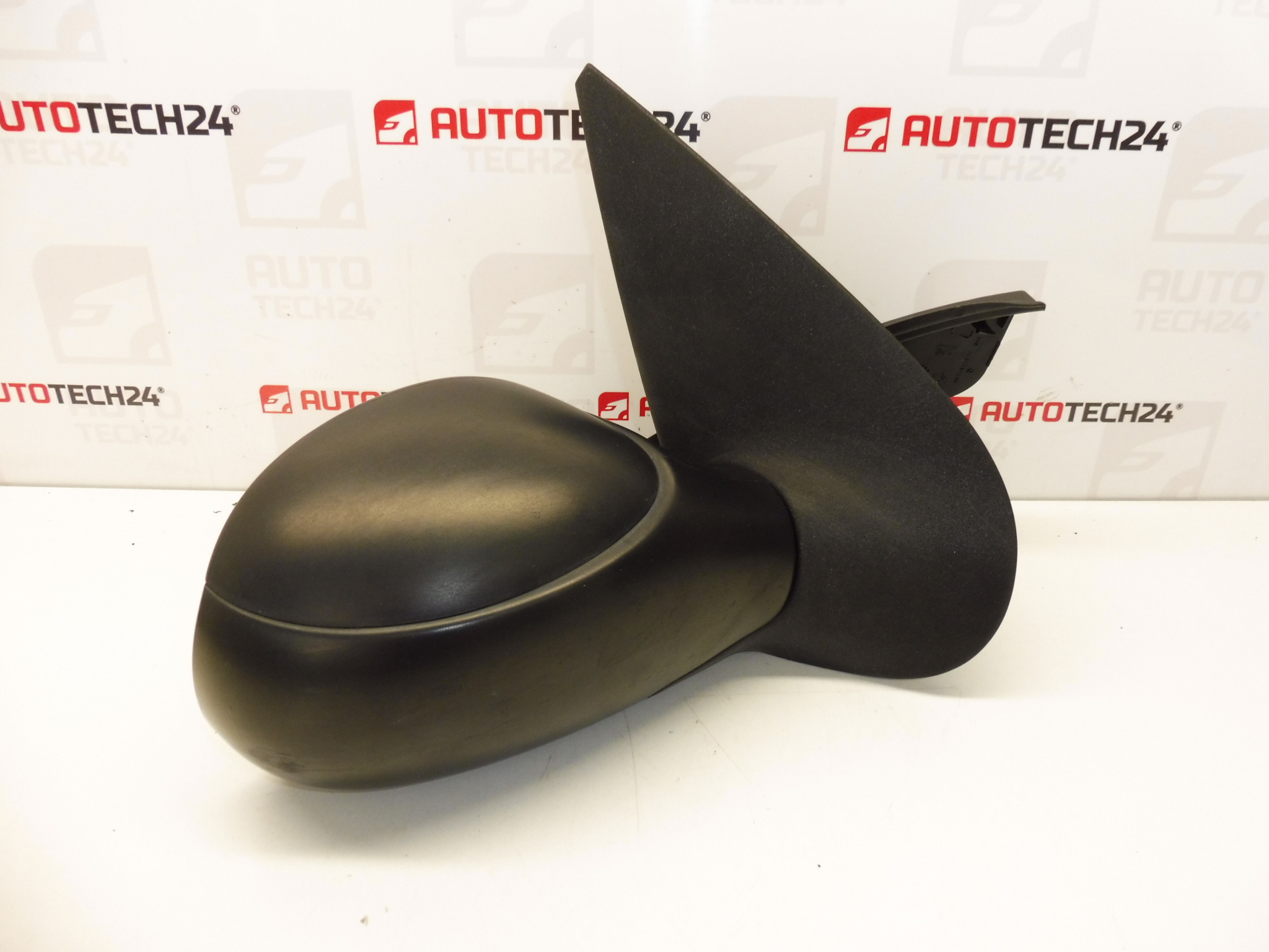 Retrovisor derecho Peugeot 206 96437171XT 8148XY