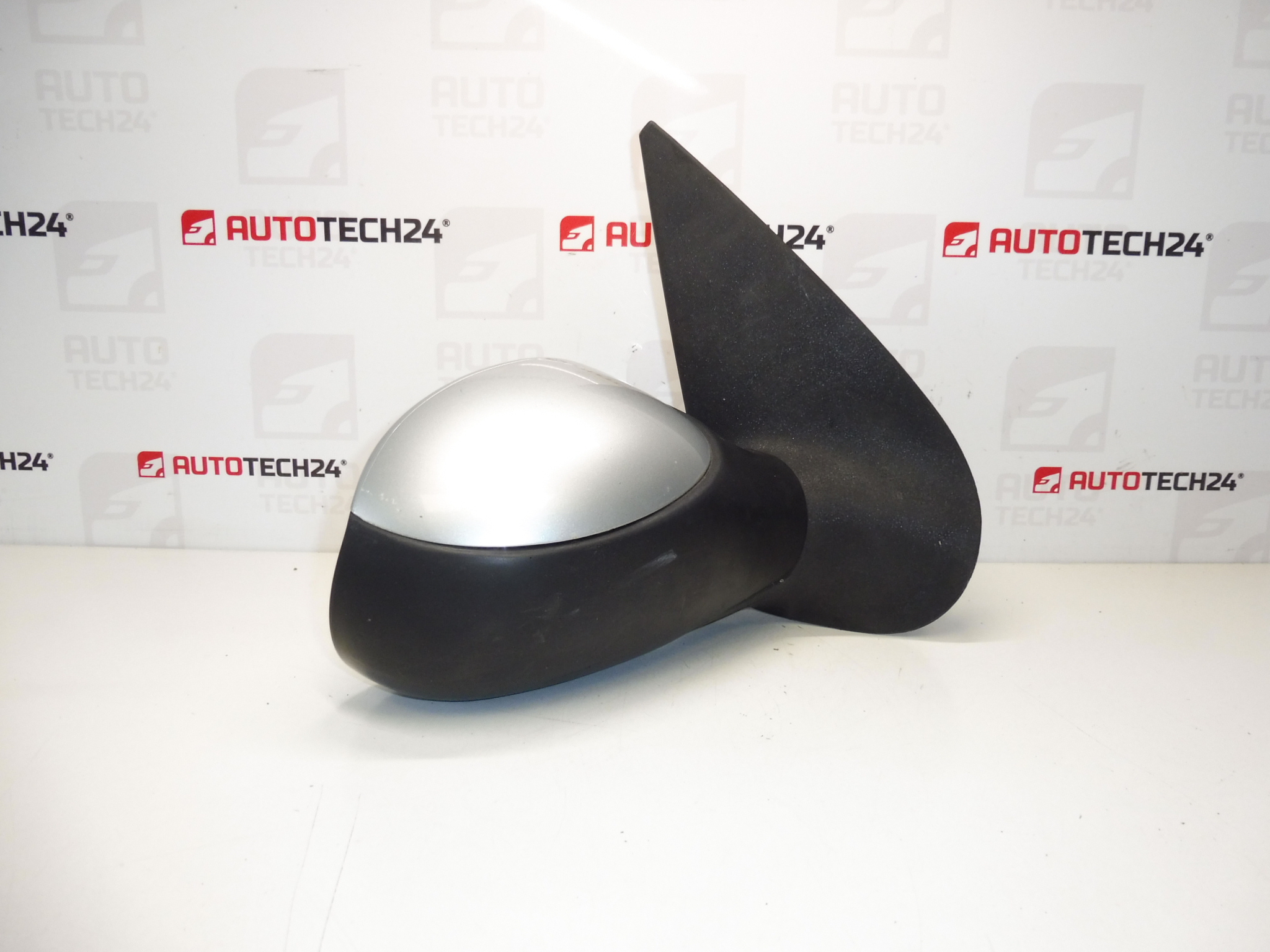 Retrovisor derecho Peugeot 206 EZRC 96432613XT 8154JC