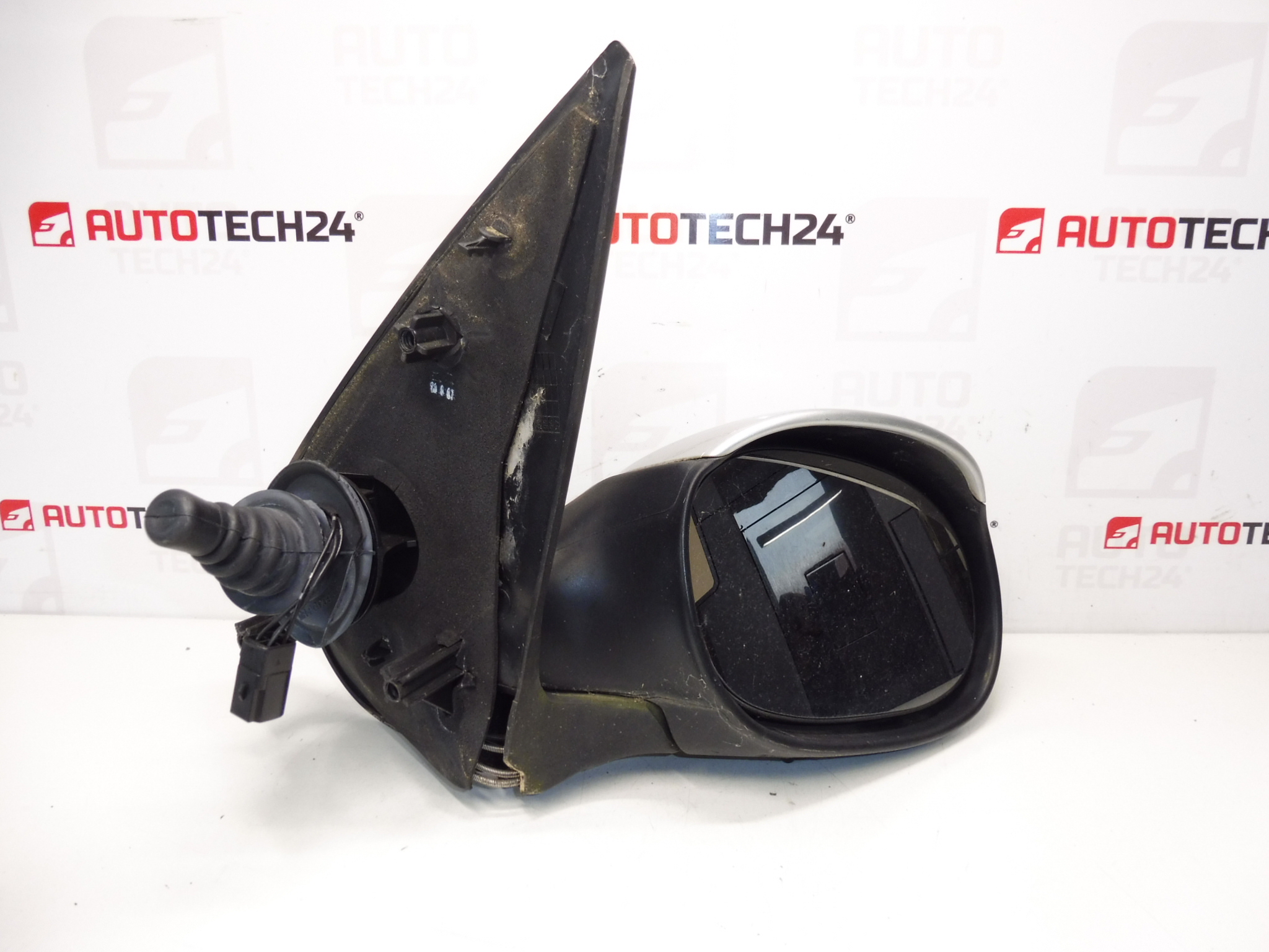 Retrovisor derecho Peugeot 206 EZRC 96432613XT 8154JC