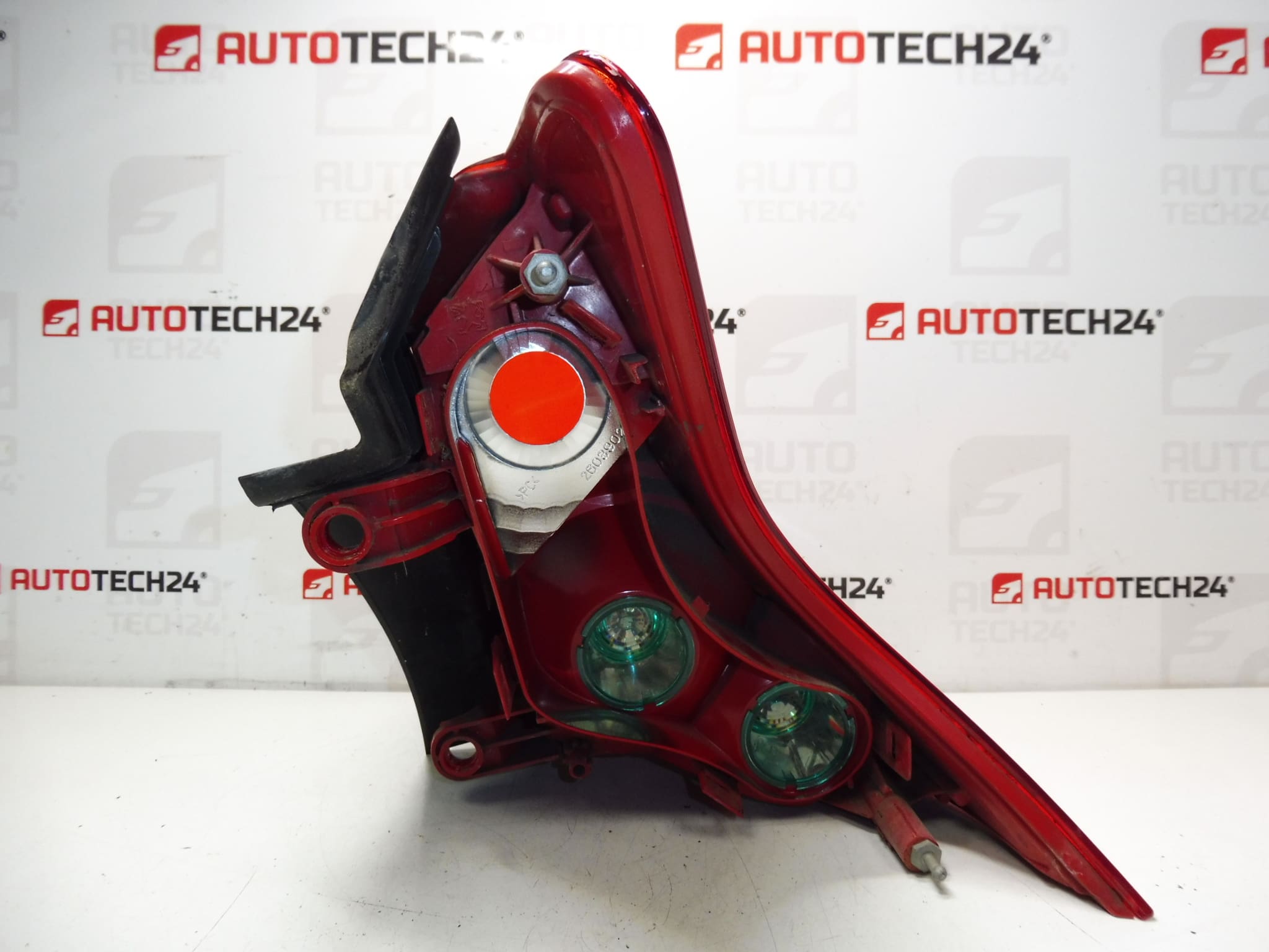 Faro trasero izquierdo Peugeot 3008 9683460880 6350HC - Imagen 2