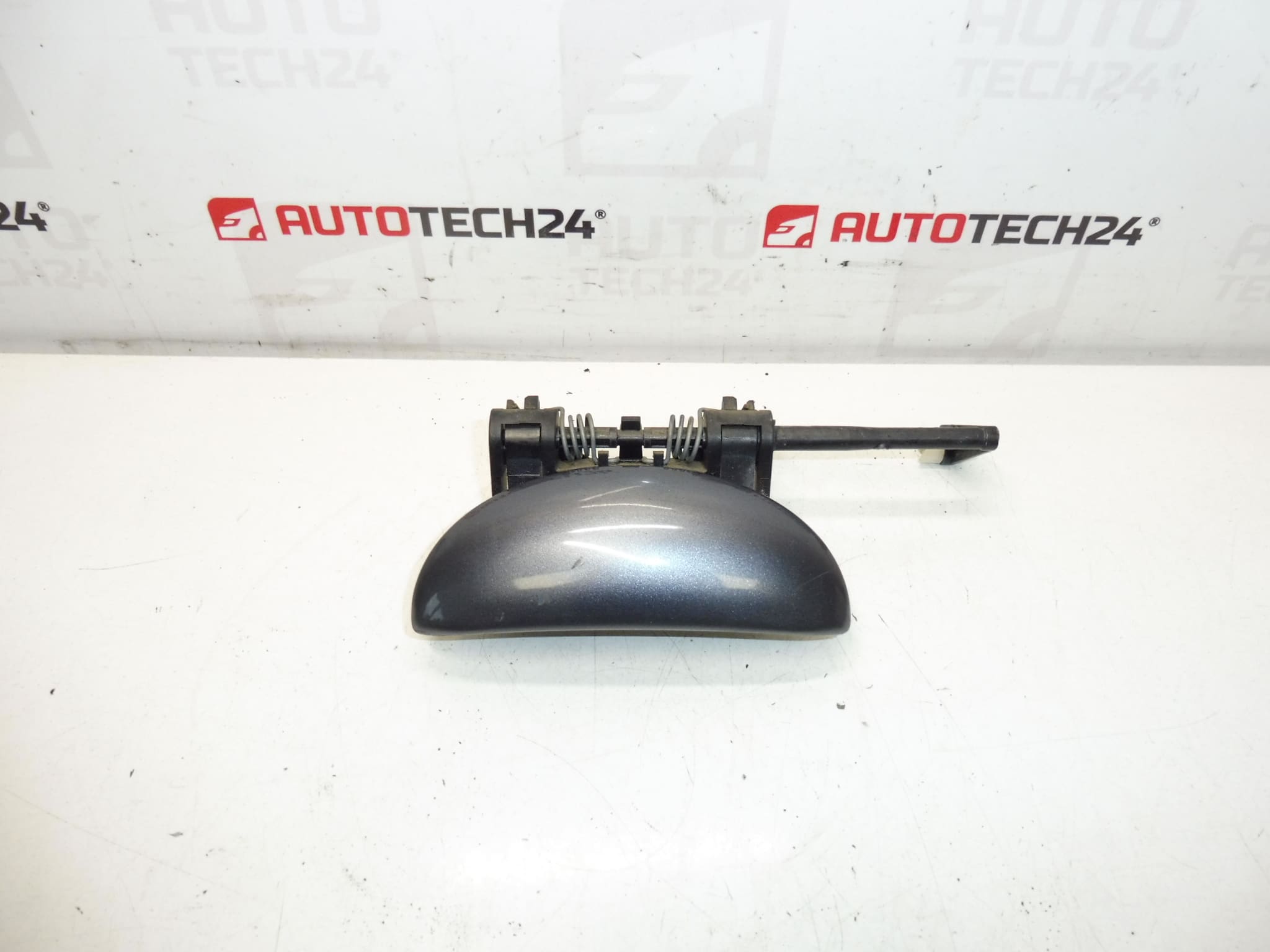 Manija de puerta delantera izquierda Peugeot KTH 206 206+ KGS 9101N6