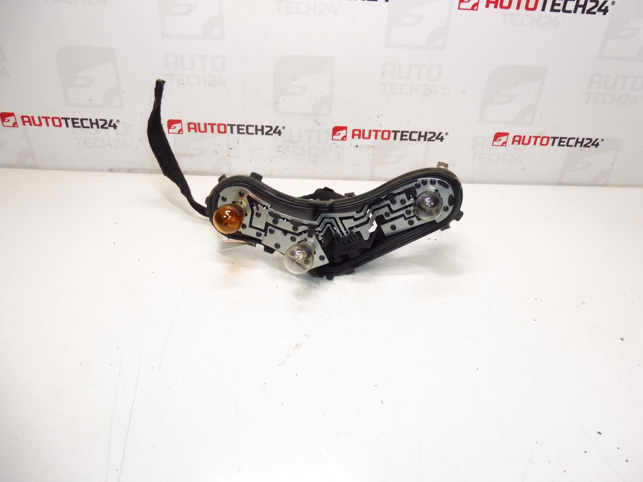 Portalámparas Peugeot 3008 9683460880 6350HC