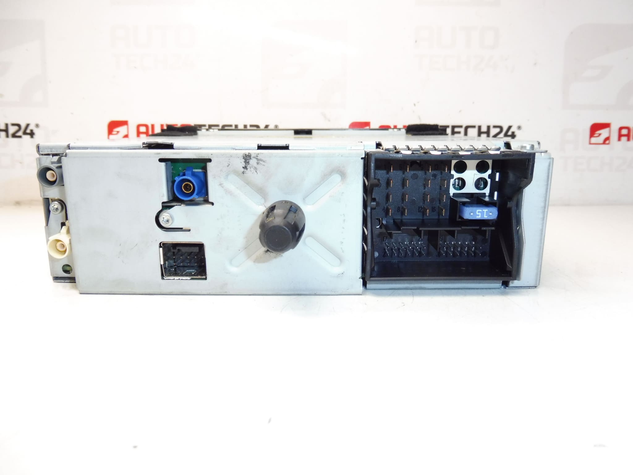 Radio de coche Harman Becker RNEG 96661984XT 1616962480 16095882XT - Imagen 2