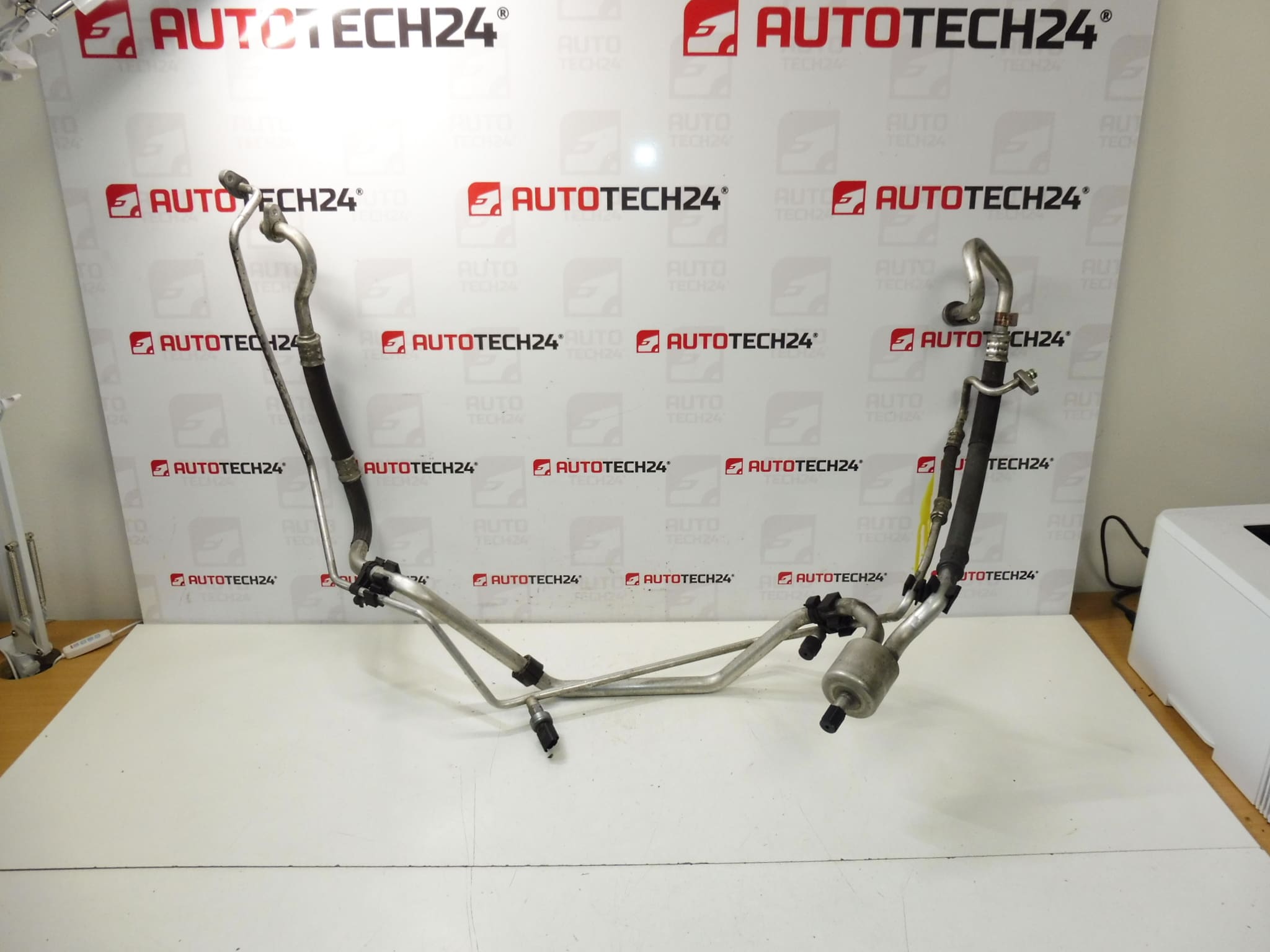 Tubo climatico Peugeot Citroën 9684310980 6477G6