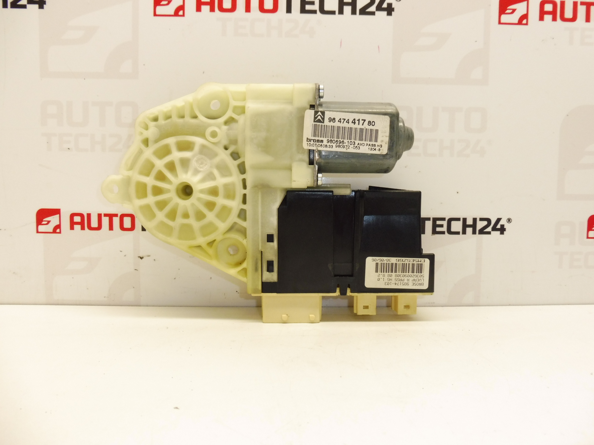 Motor elevalunas pasajero Citroën C4 9647441780 9222R4