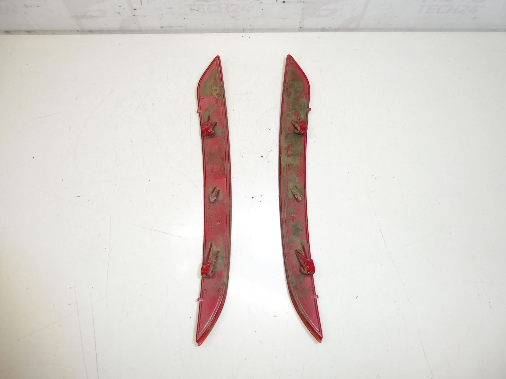 Juego de reflectores de parachoques Peugeot 308 T9 Combi 9804313480 9804315280 - Imagen 2