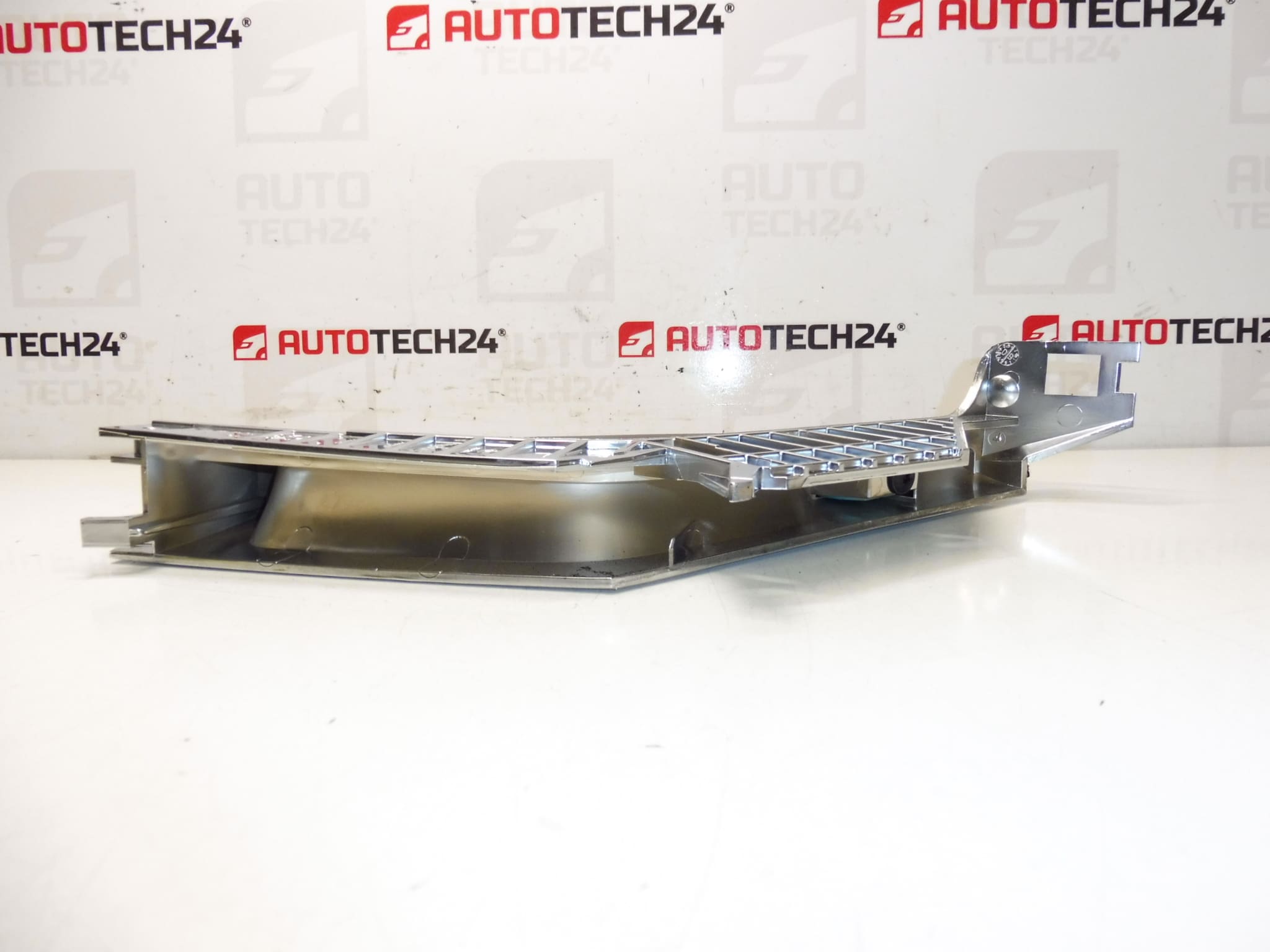 Maneta salpicadero Peugeot 3008 5008 9685077677 823186 - Imagen 2