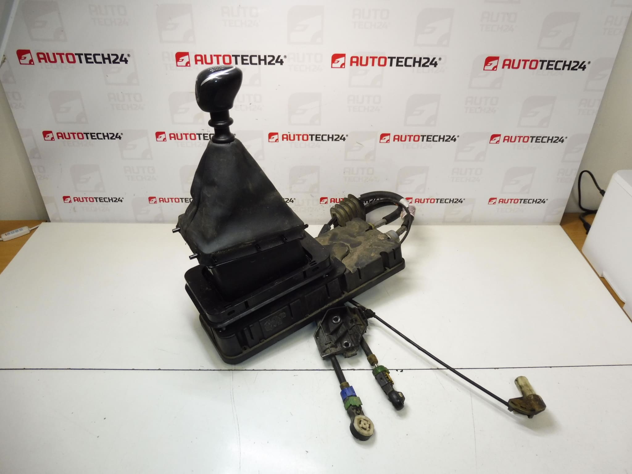 Palanca de cambio con cables Peugeot 308 T9 9825223280 YQ001073YX