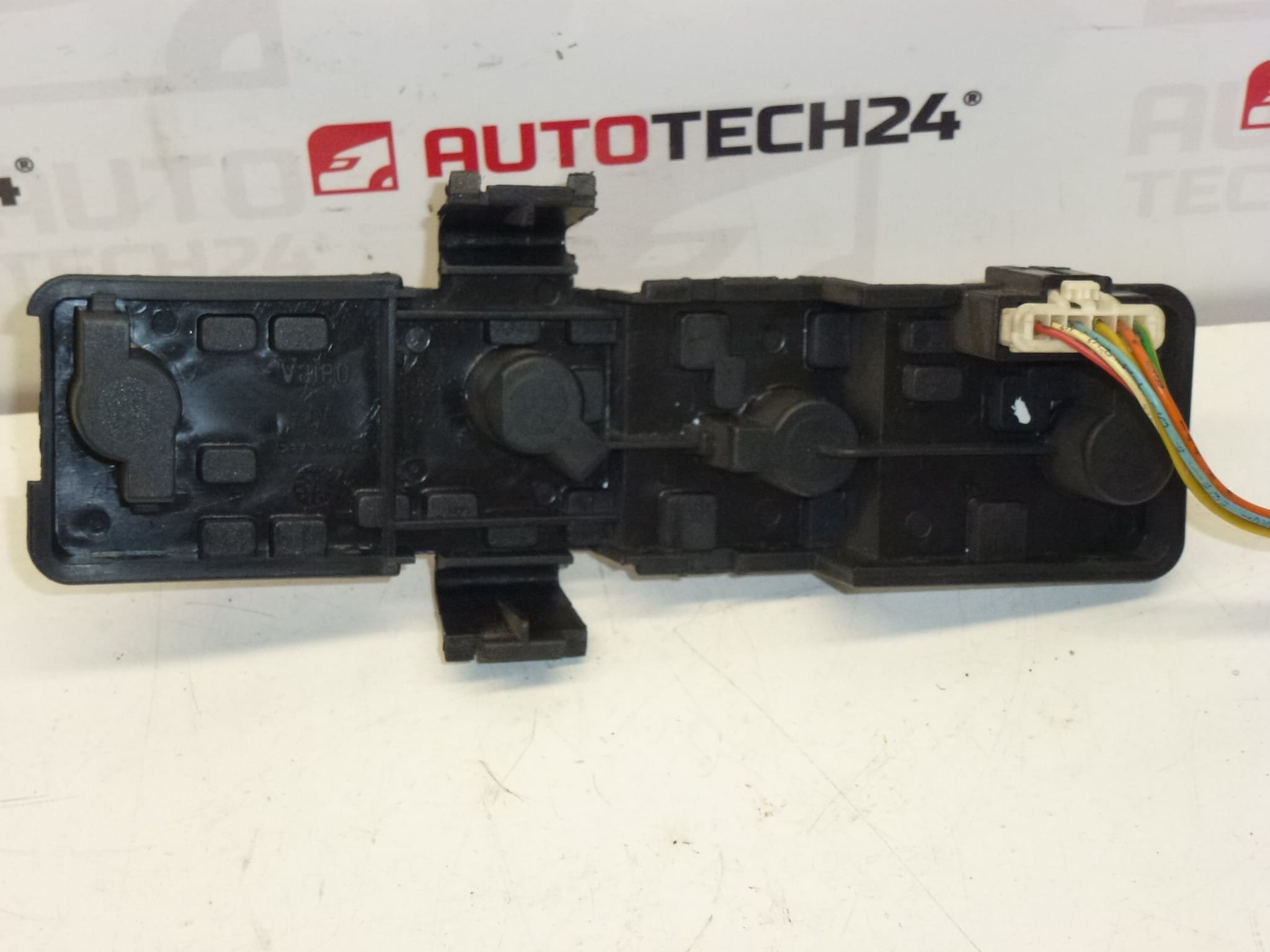 Portalámparas con trozo de cable piloto trasero derecho Citroën Xsara Picasso 6351N0 6351T2 - Imagen 2