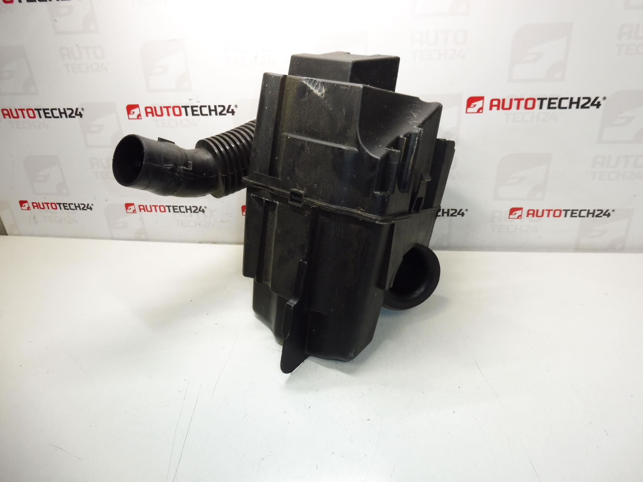 Resonador de aire Citroën Peugeot 144050