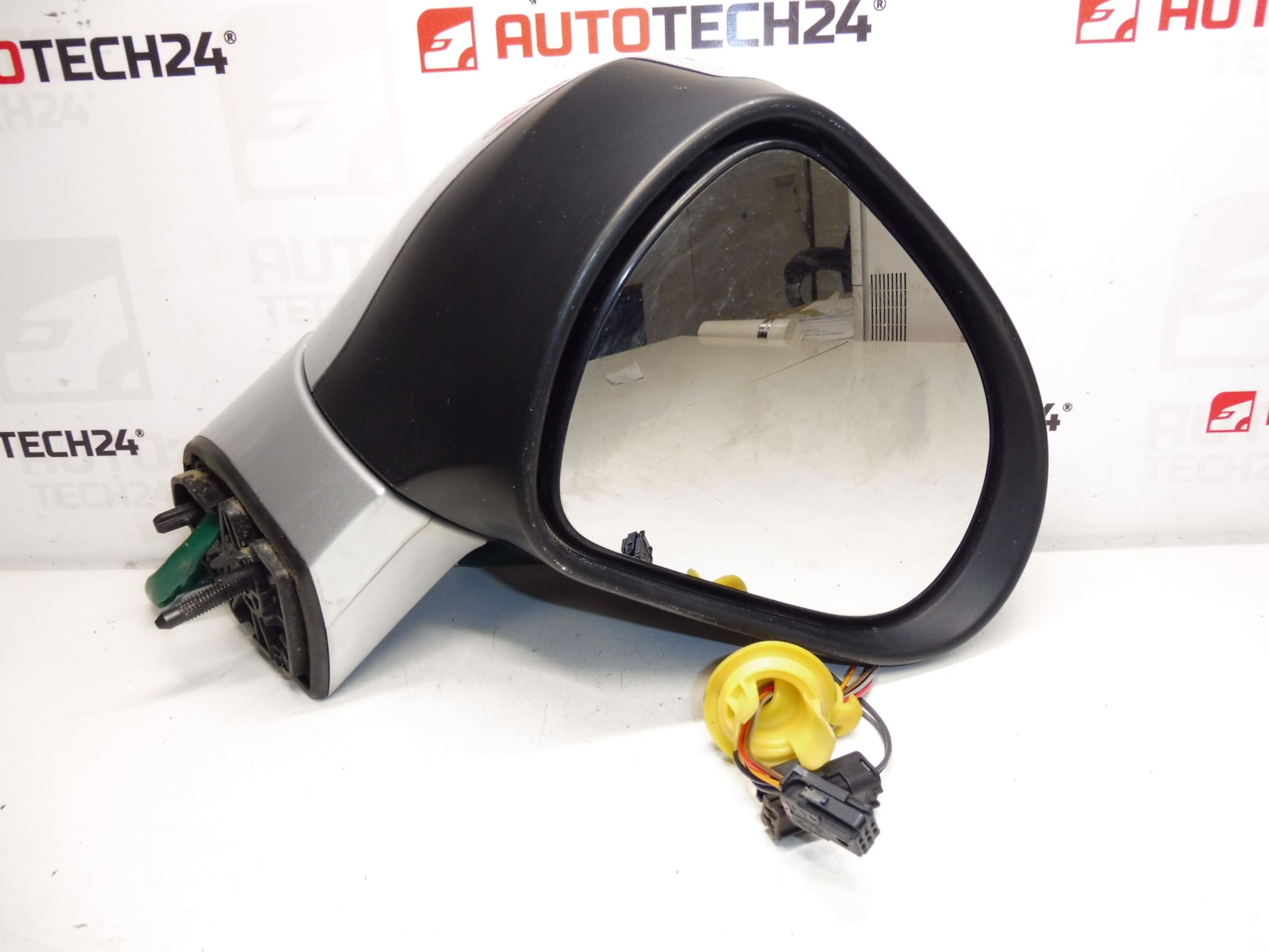 Retrovisor derecho Peugeot 308 EZRC 8153NC - Imagen 2