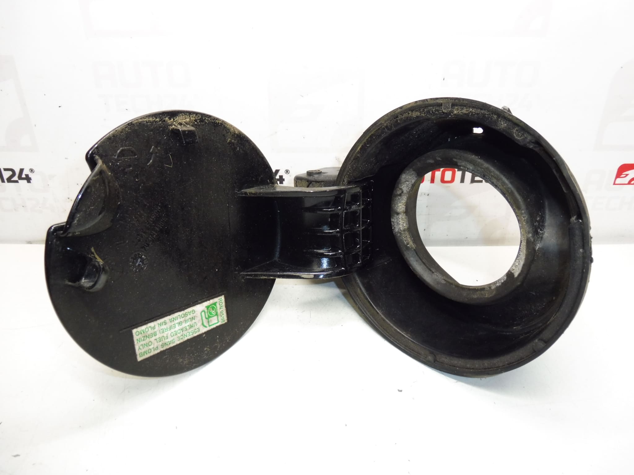 Tapa deposito Citroën C4 5 puertas 9650573477 1517C1 KTV - Imagen 2