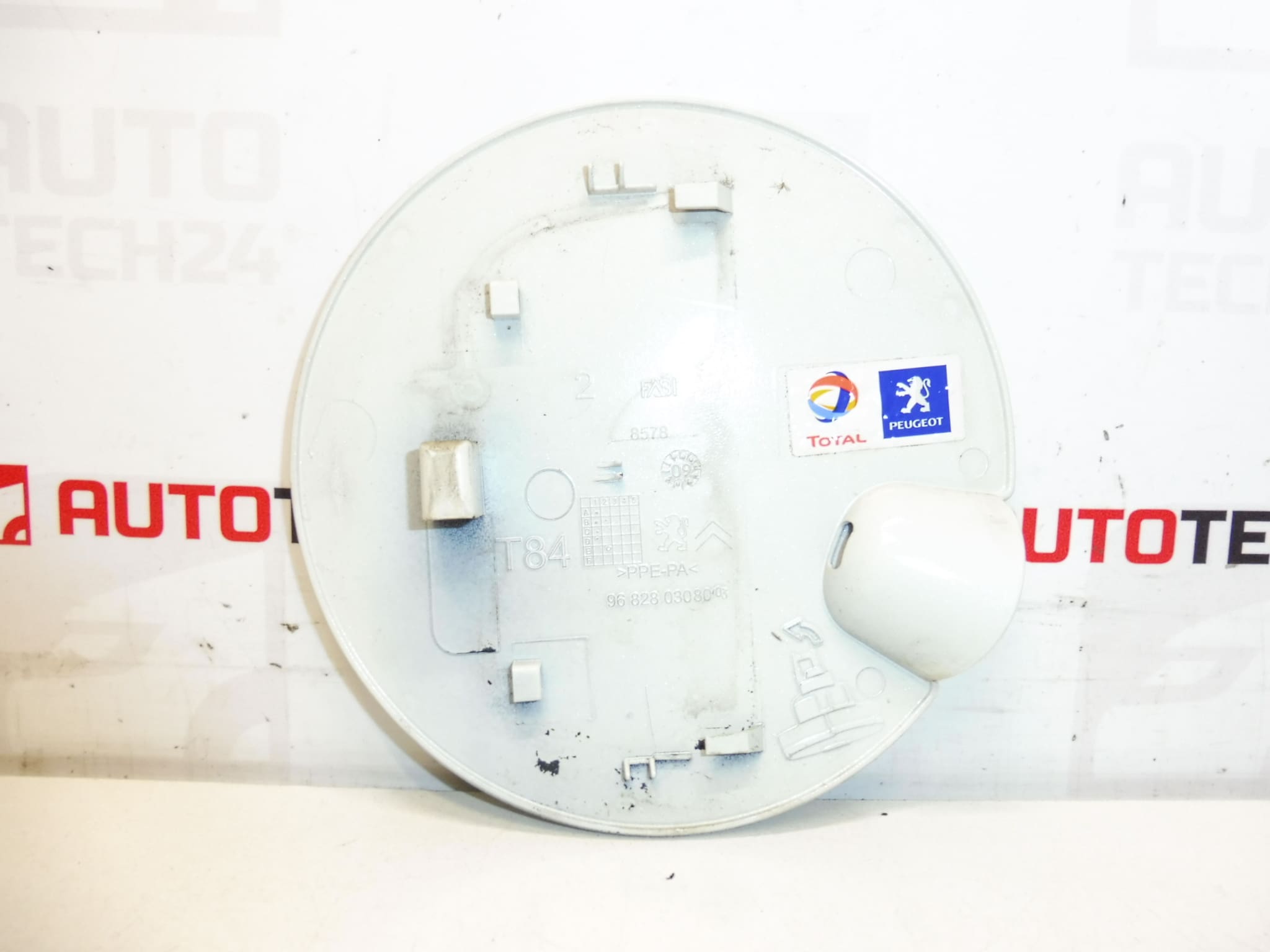 Tapa depósito KWED Peugeot 3008 9682803080 1517G9 - Imagen 2