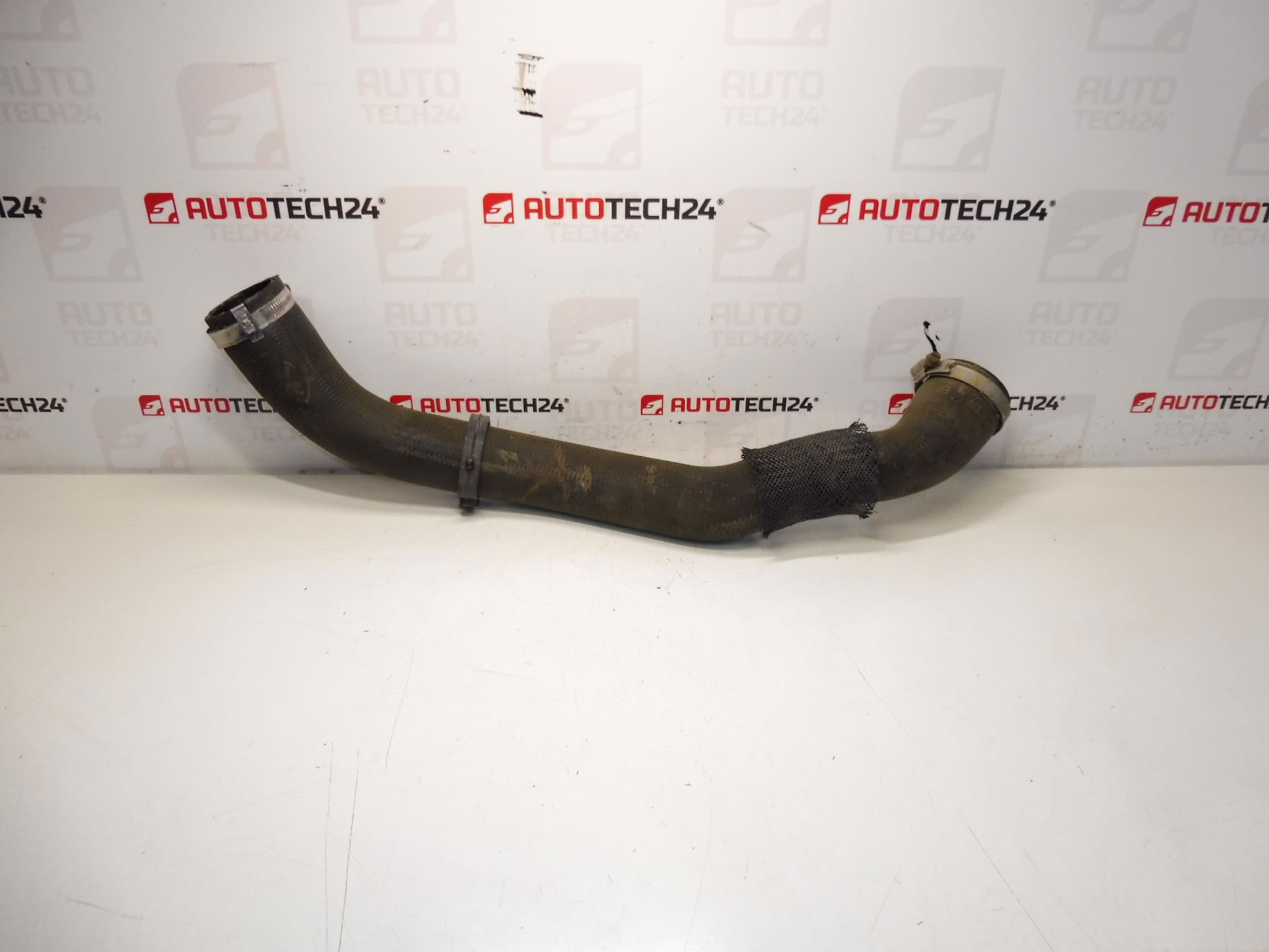 Toma de aire 1.5 HDI Citroën Peugeot 9820100680