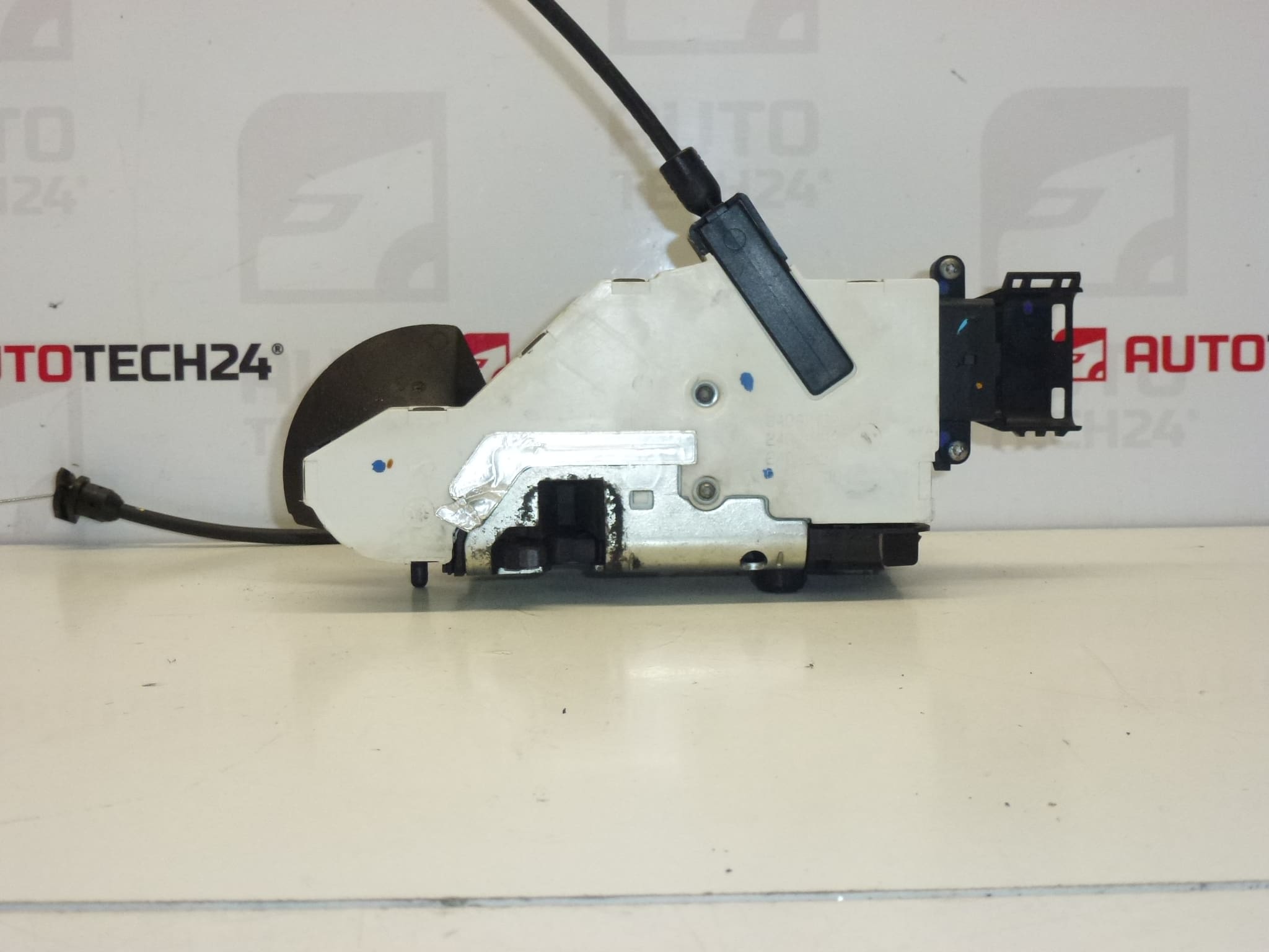 Cerradura puerta delantera izquierda Peugeot 207 24087158 9135V9 - Imagen 2