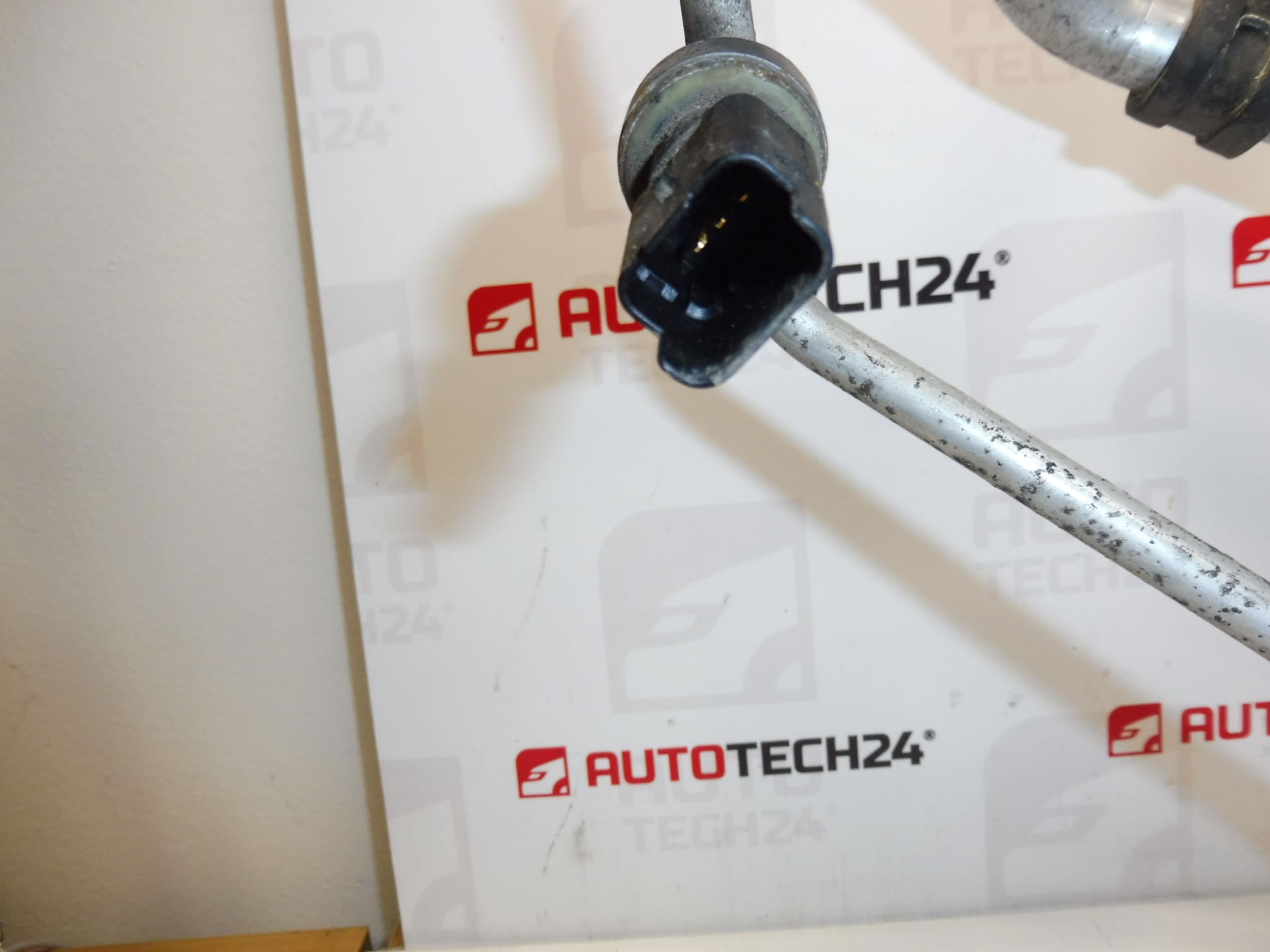 Tubo climatico Peugeot 207 9671596080 9800886980 6477J1 - Imagen 2