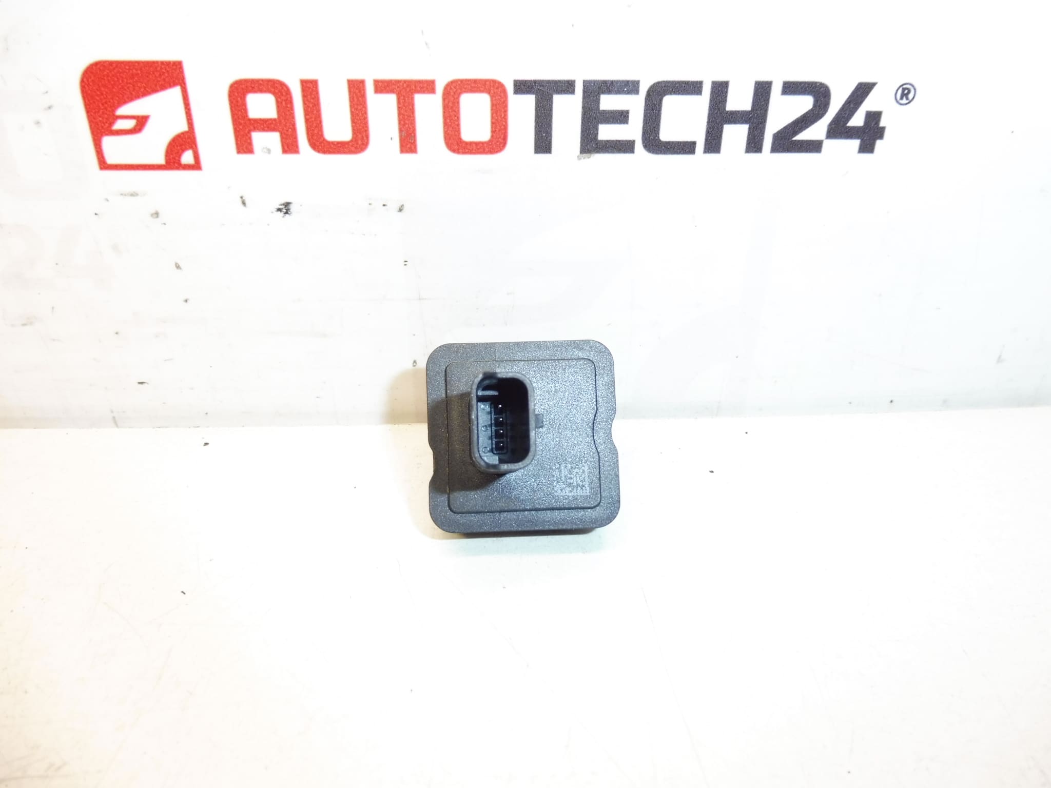 Cámara de aparcamiento Citroen Peugeot 9809301080 - Imagen 2