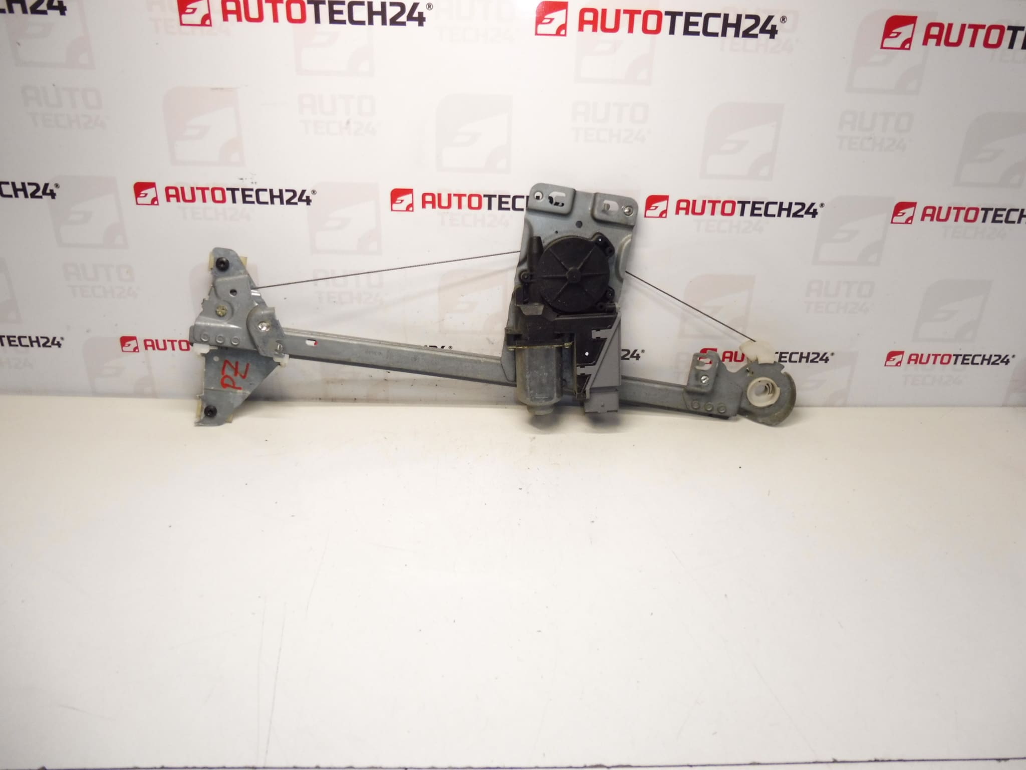 Descargar ventana trasera derecha Peugeot 307 9224A4