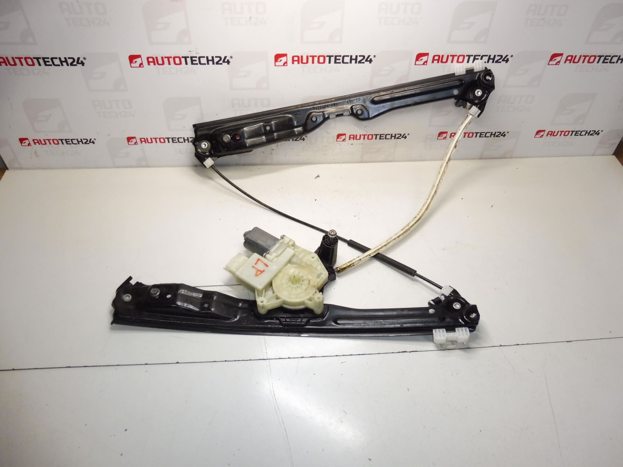 Mecanismo de tirador de ventanilla del conductor Peugeot 308 T9 9816273280