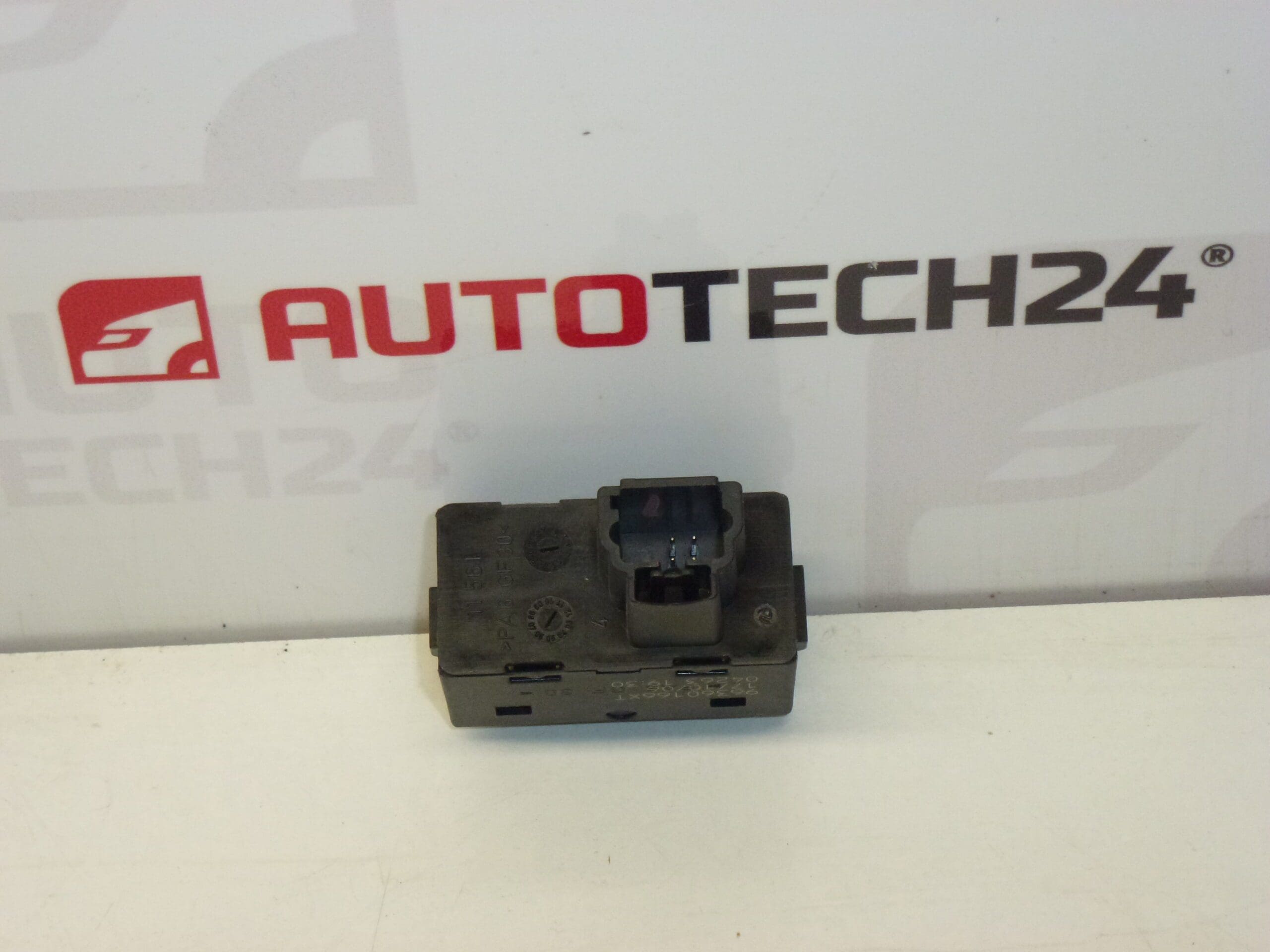 Citroën Peugeot 96360166XT 6554E8 Mando Elevalunas - Imagen 2