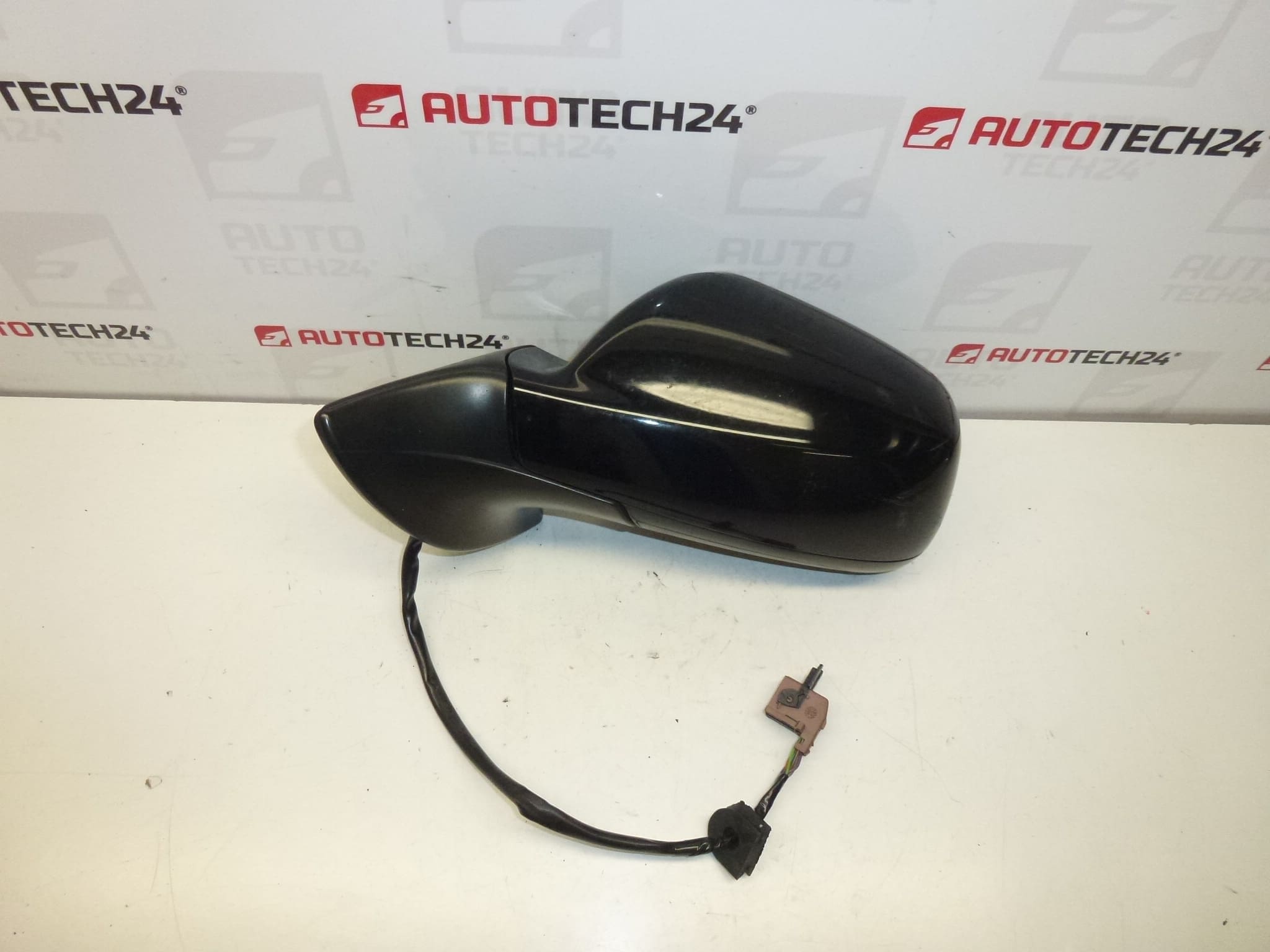 Espejo retrovisor izquierdo KTVD Peugeot 407 96456984XT 8149VG