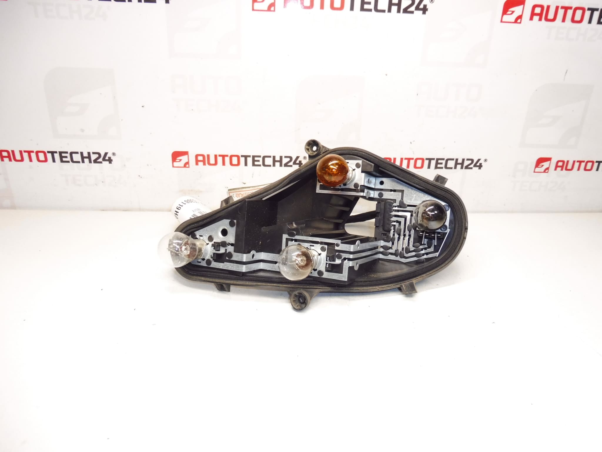 Enchufe luz trasera izquierda exterior Citroën C4 II 6350KS