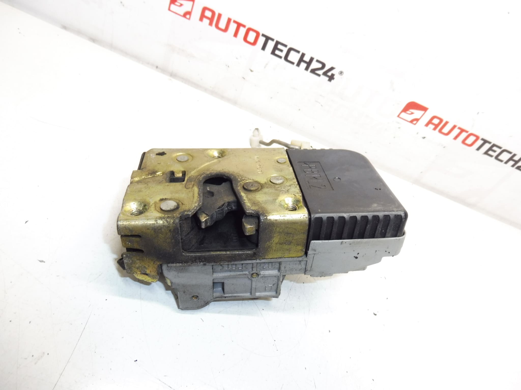 Cerradura de la puerta delantera izquierda Peugeot 307 9135L0 - Imagen 2