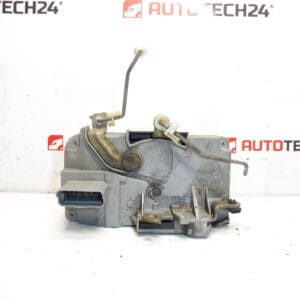 Localización de la puerta de entrada izquierda Peugeot 307 9135L0