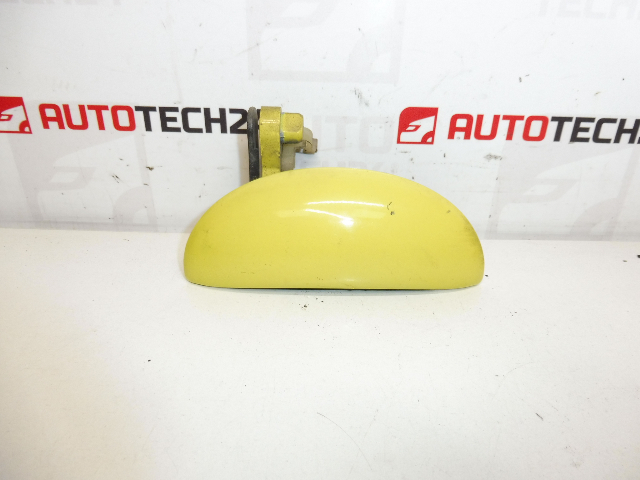 Manilla de puerta delantera derecha KBL para Citroën C1 / Peugeot 107, ref. 9101AH (usada)