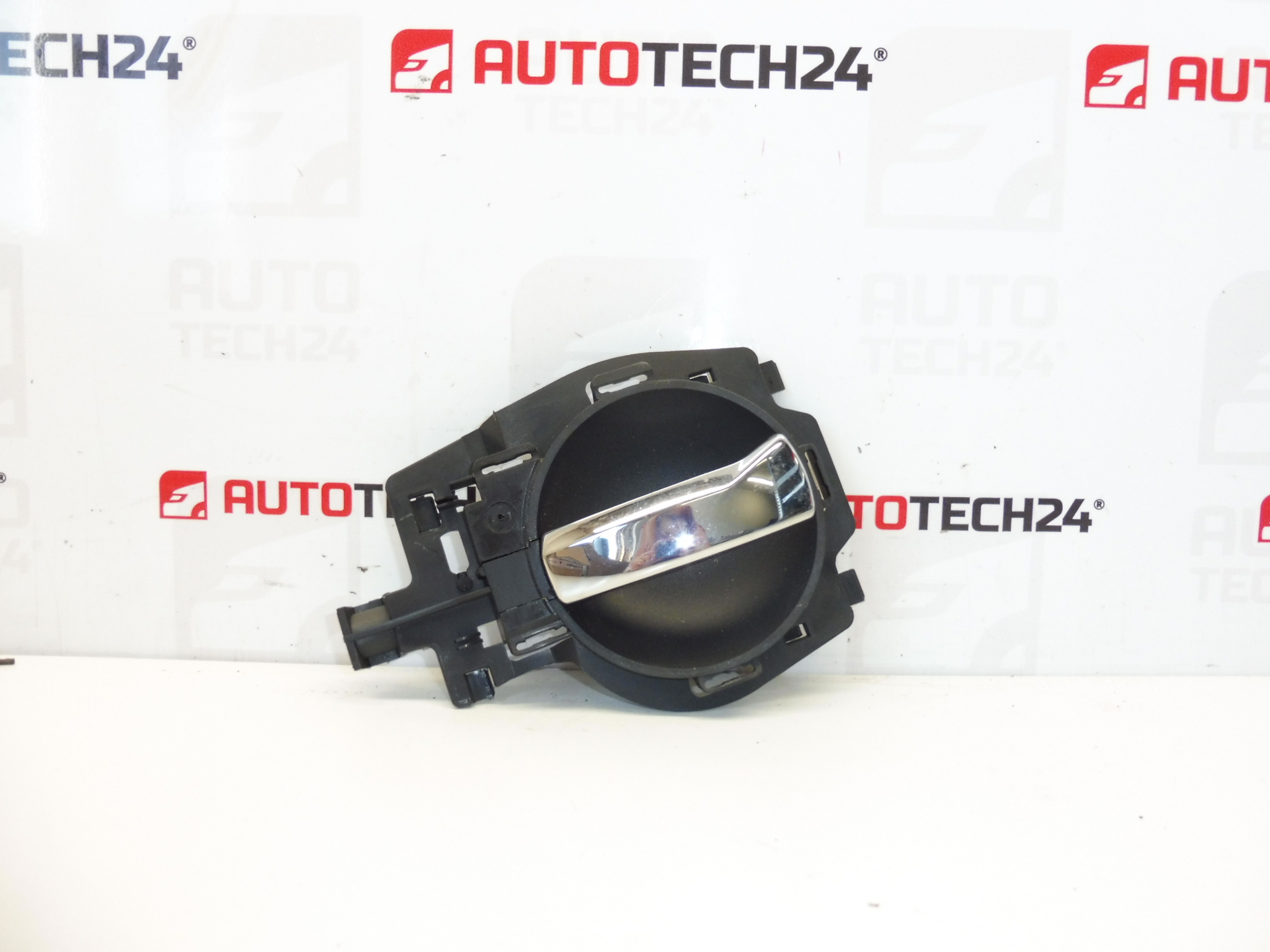 Manilla de la puerta izquierda Citroën C2 C3 9680187777 9143N1