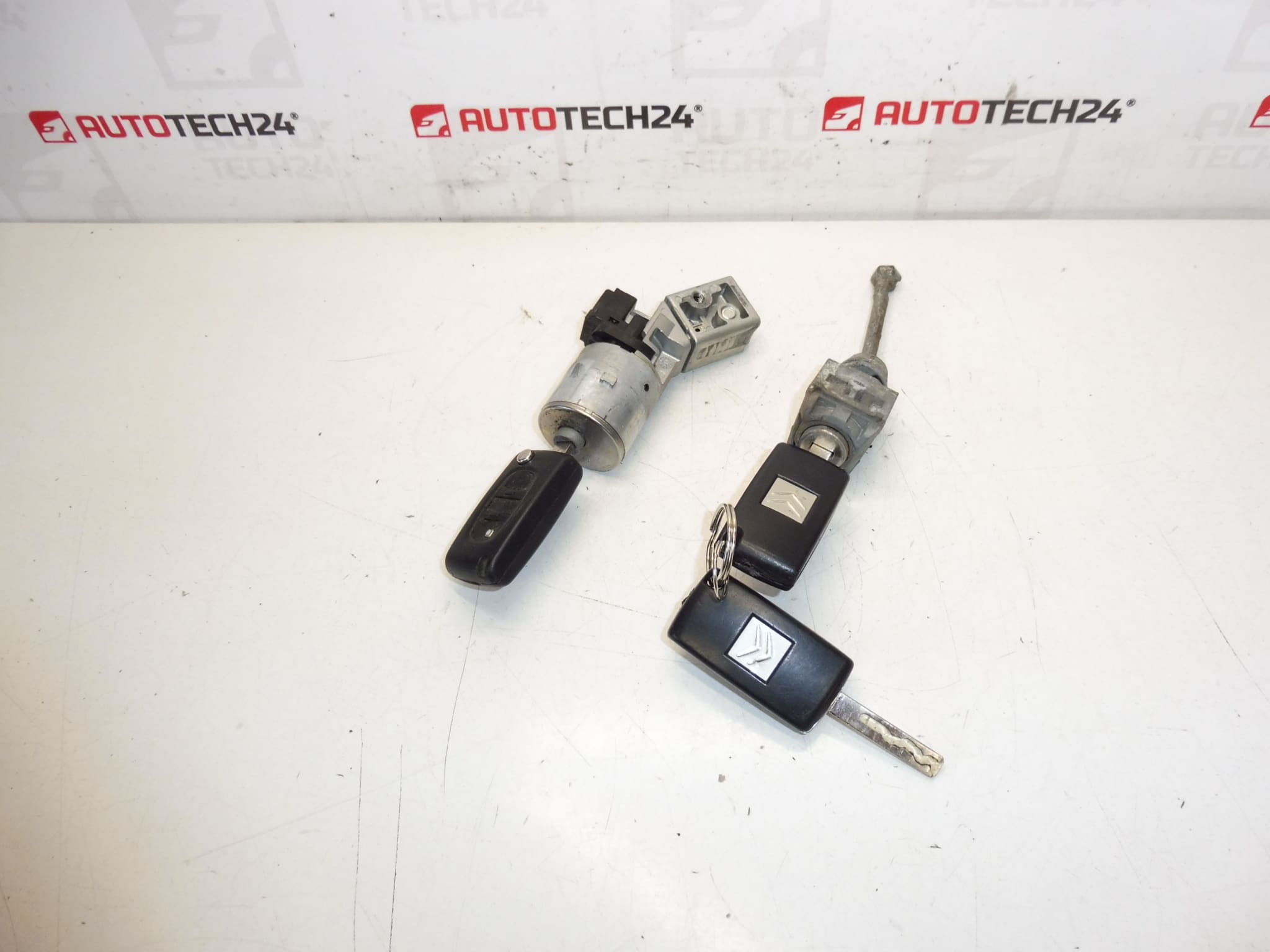 Juego de cerraduras y 3 llaves Citroën Peugeot 4162KF 4162KC