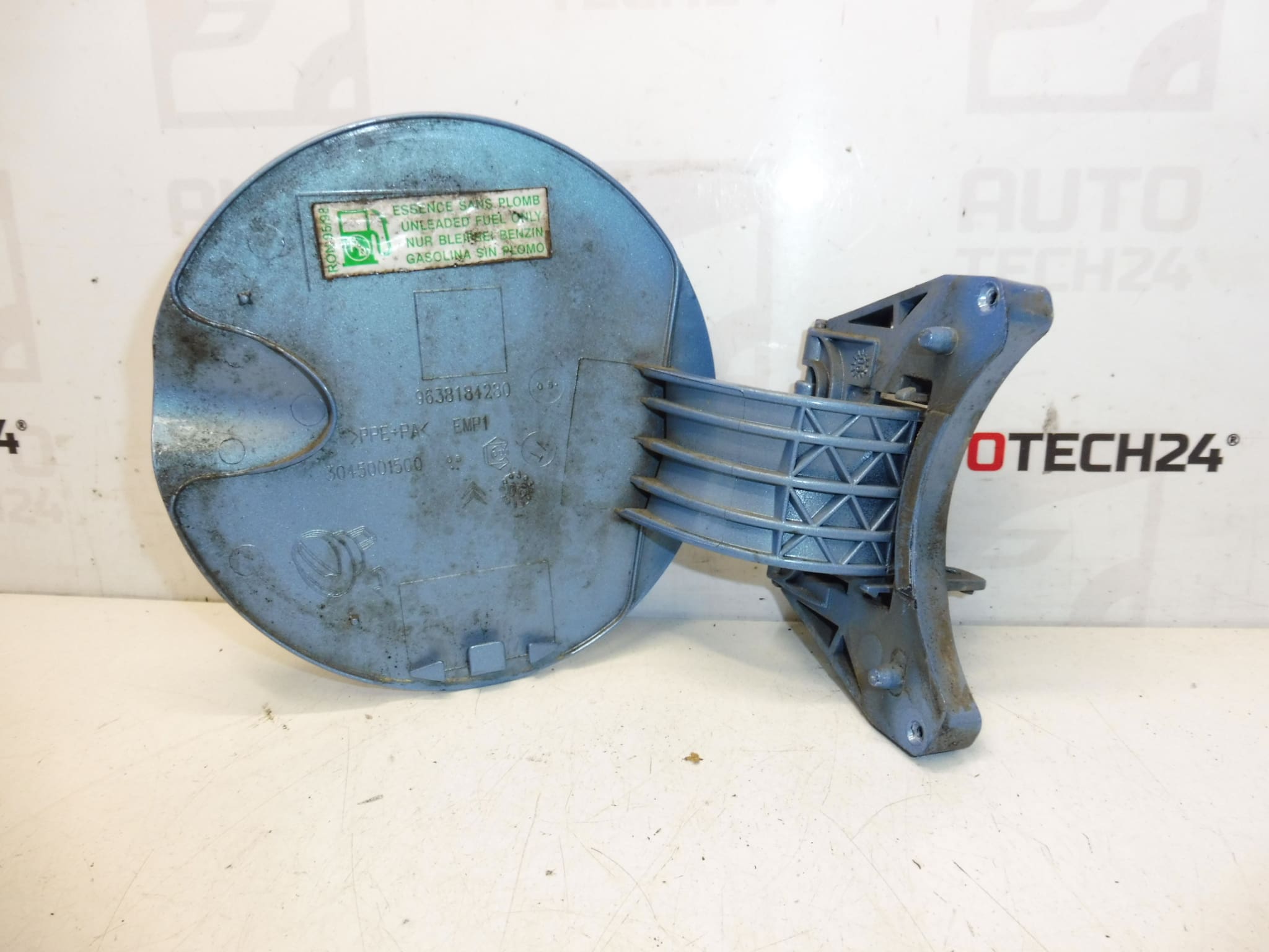 Tapa cubierta del depósito Citroën C3 KMYD 9638184280 151796 - Imagen 2