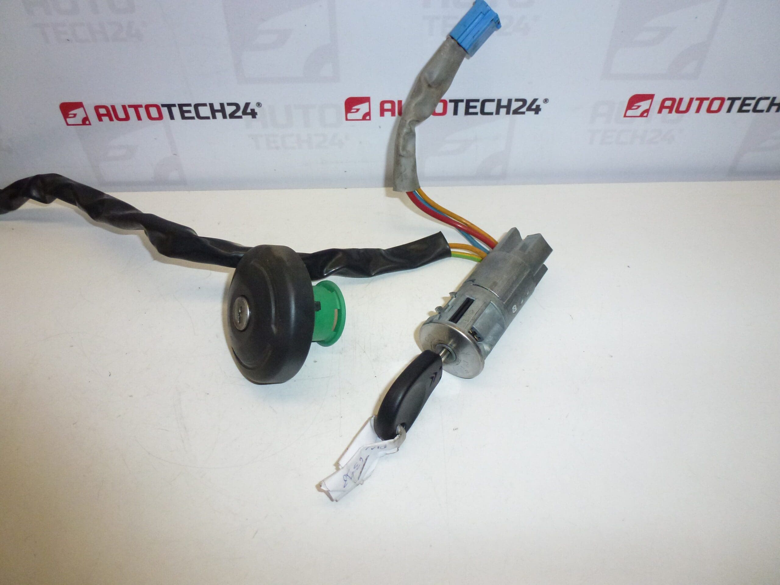 Conmutador de encendido con una llave Citroën Xsara Picasso 4162HK