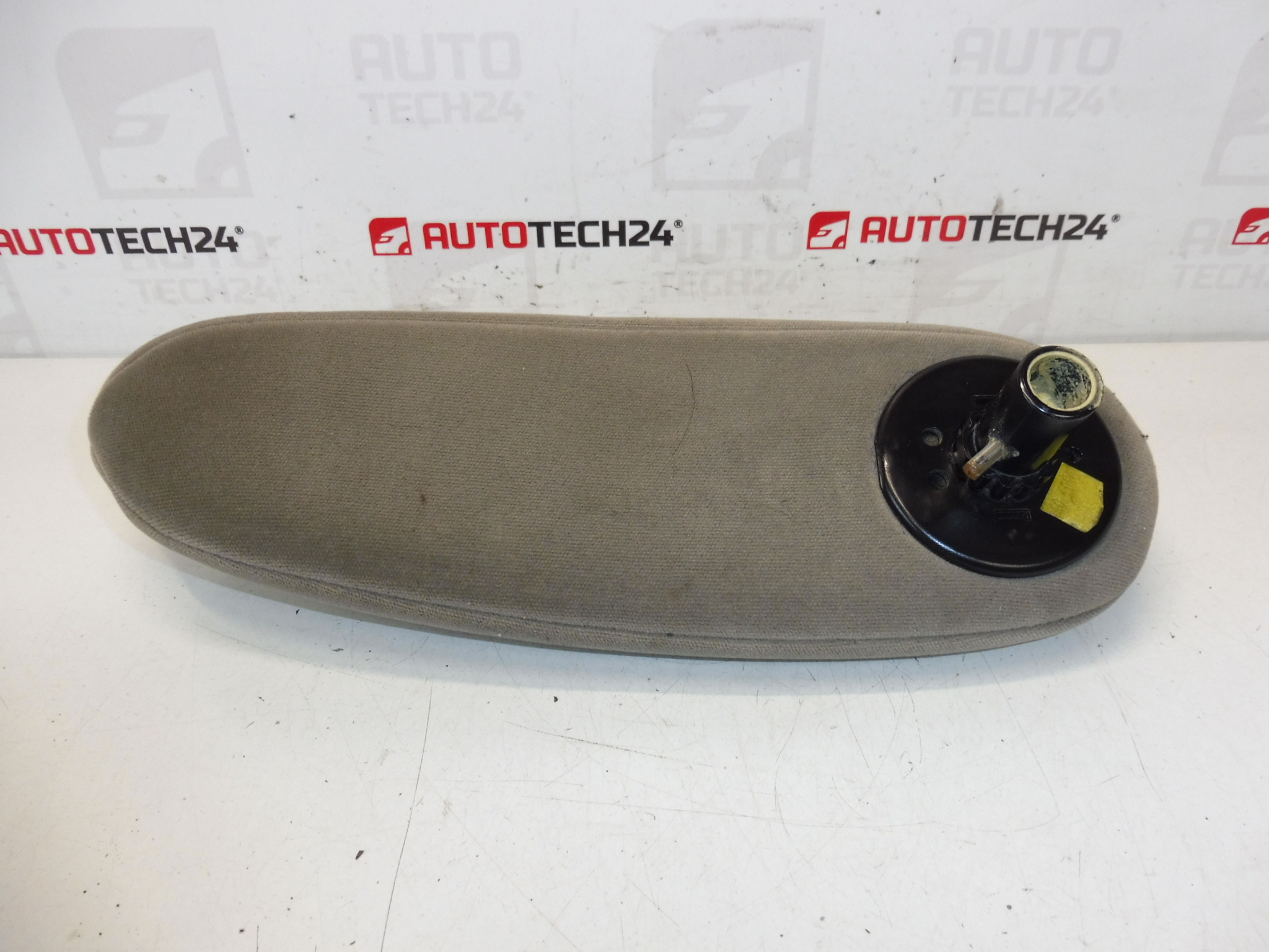 Reposabrazos del conductor Citroën C5 8830E6