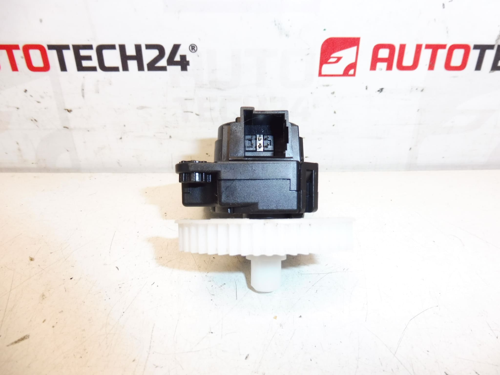 Servomotor de calefacción BEHR Citroën Z5509001 2706149C 647997 - Imagen 2