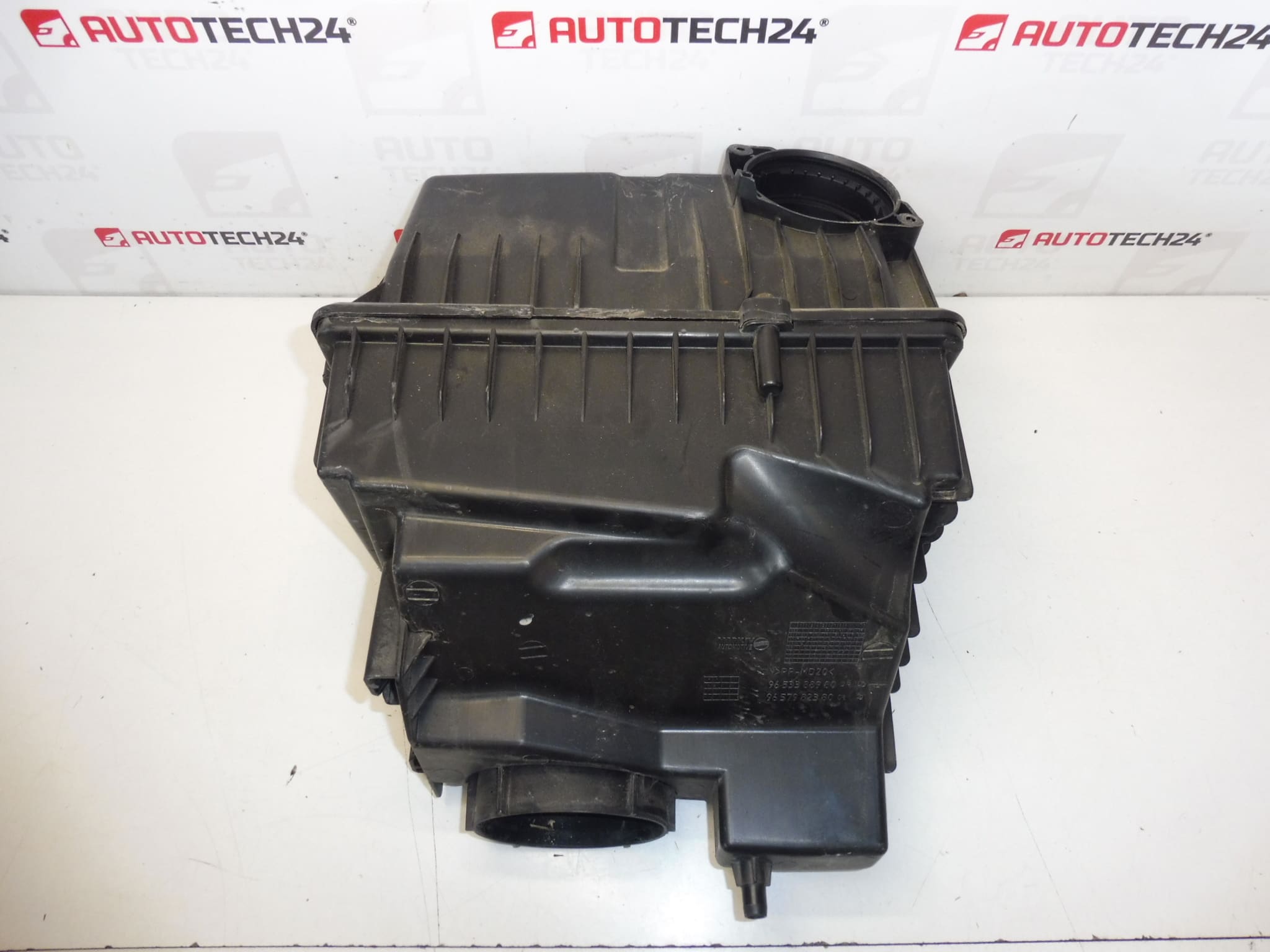 Caja de filtro Citroën Peugeot 2.0 HDI 9653388980 1420Q2 - Imagen 2