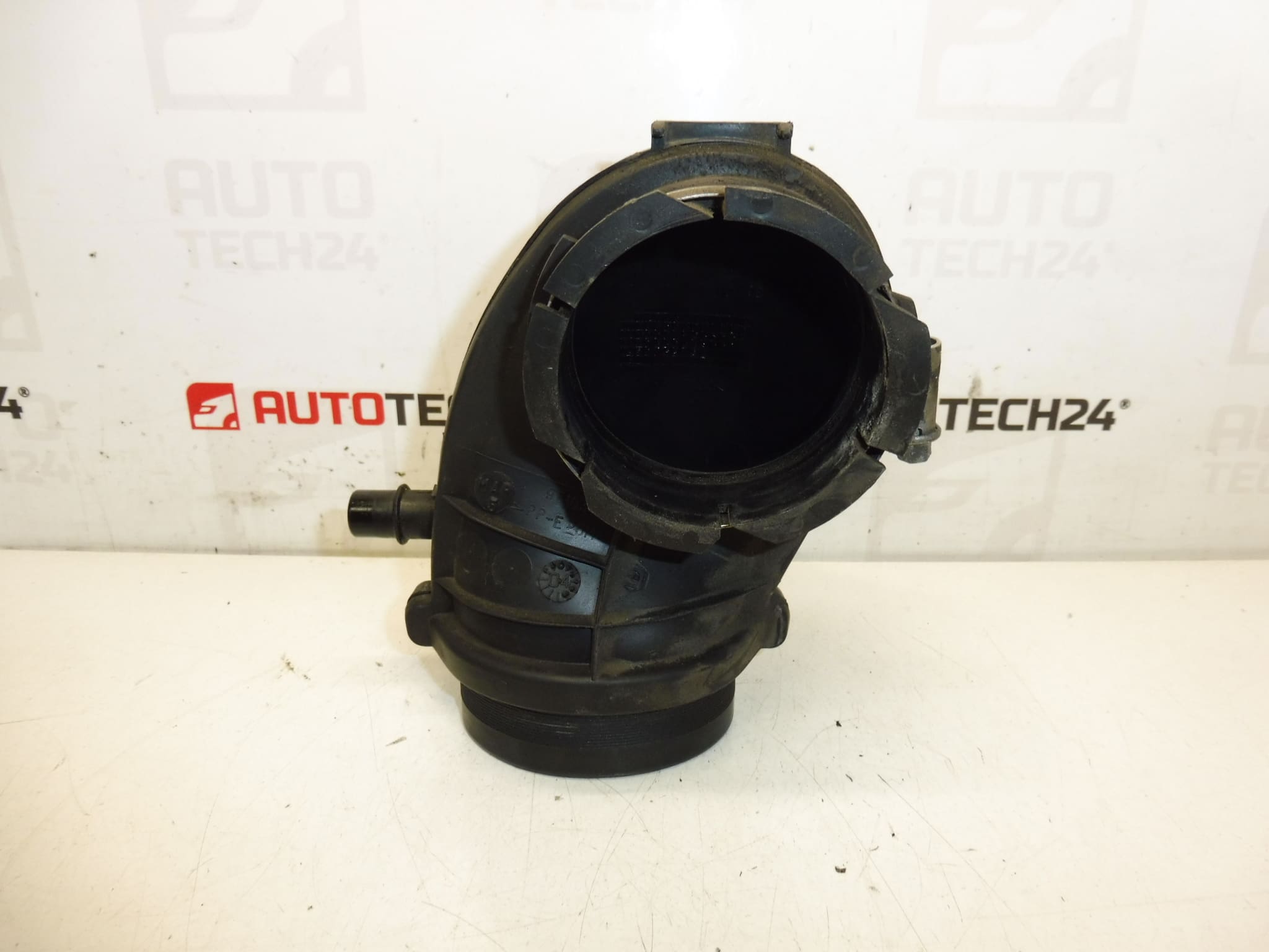 Conector de resonador Citroën Peugeot 2.0 i 9641733880 143431 - Imagen 2
