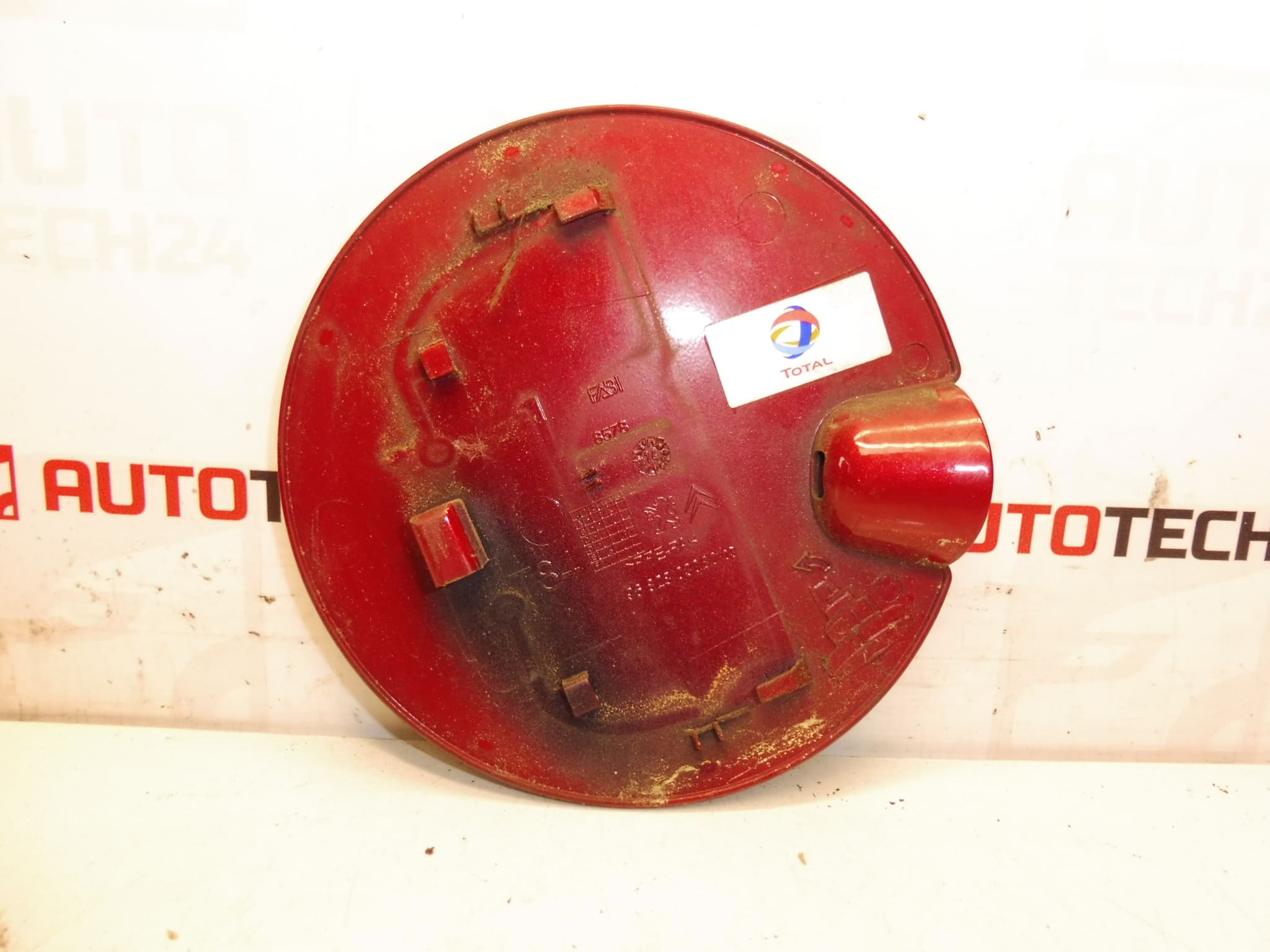 Cubierta de la tapa del depósito EPYD Peugeot 3008 9682803080 1517G9 - Imagen 2