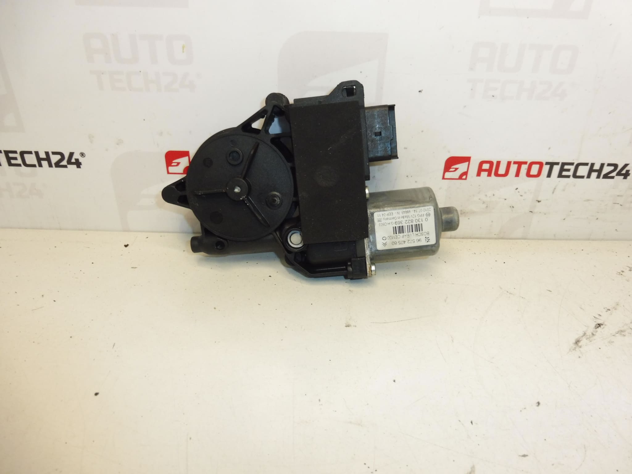 Motor de elevalunas eléctrico derecho Peugeot 308 9657247580 9222CW