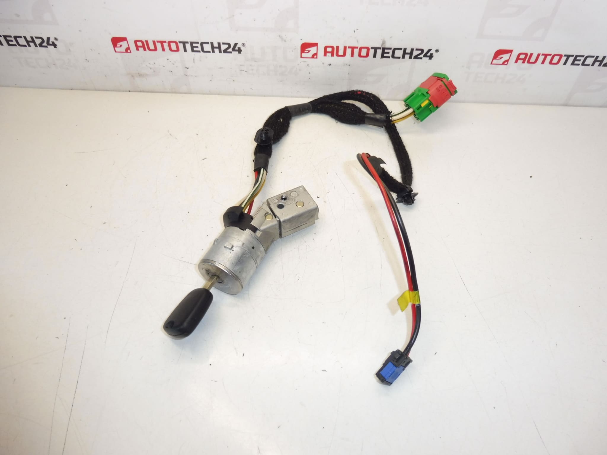 Caja interruptor 1 llave Peugeot 307 4162AS