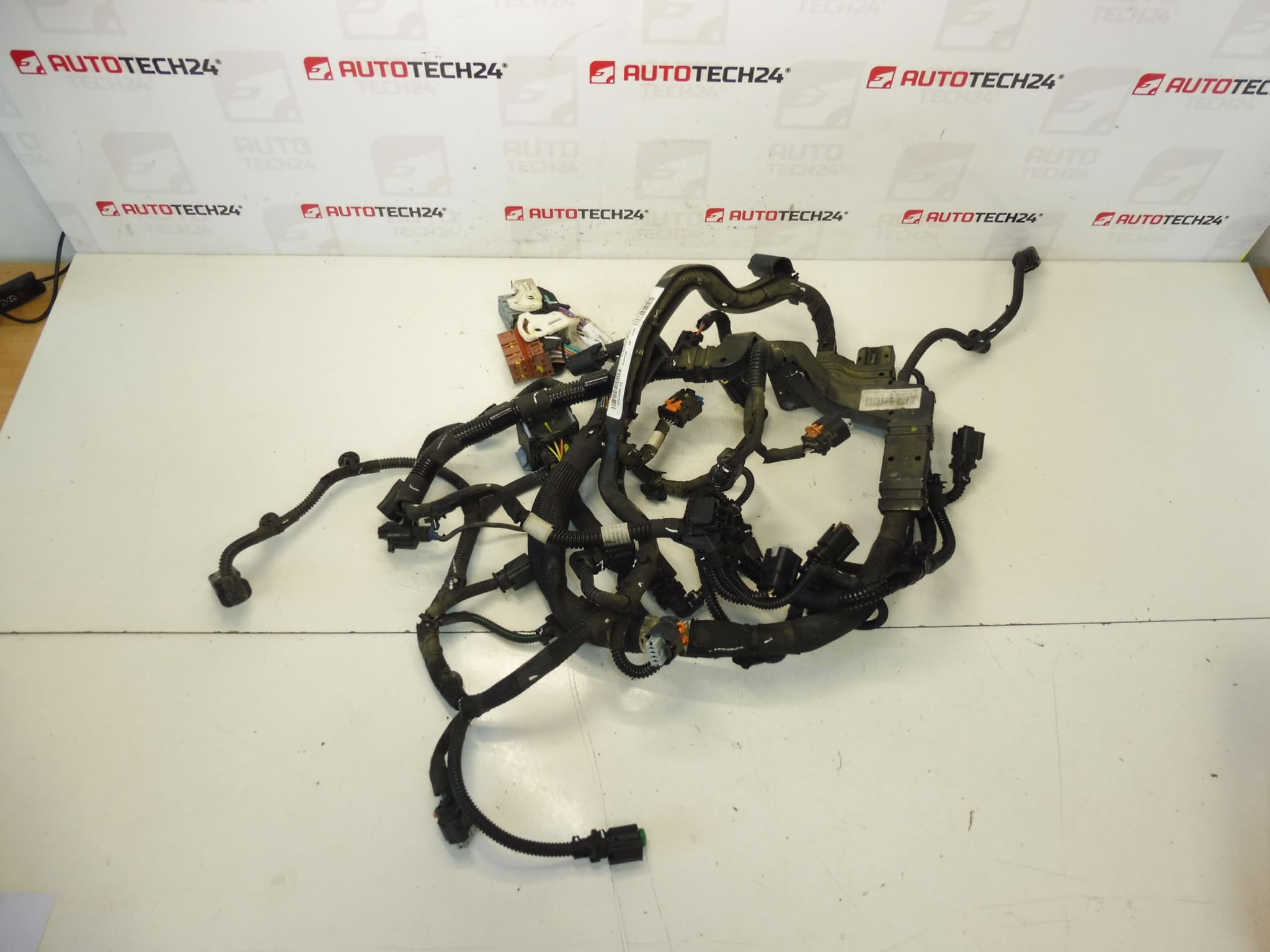 Conjunto motor principal 1.6 e-HDI Citroën Peugeot 9803029080