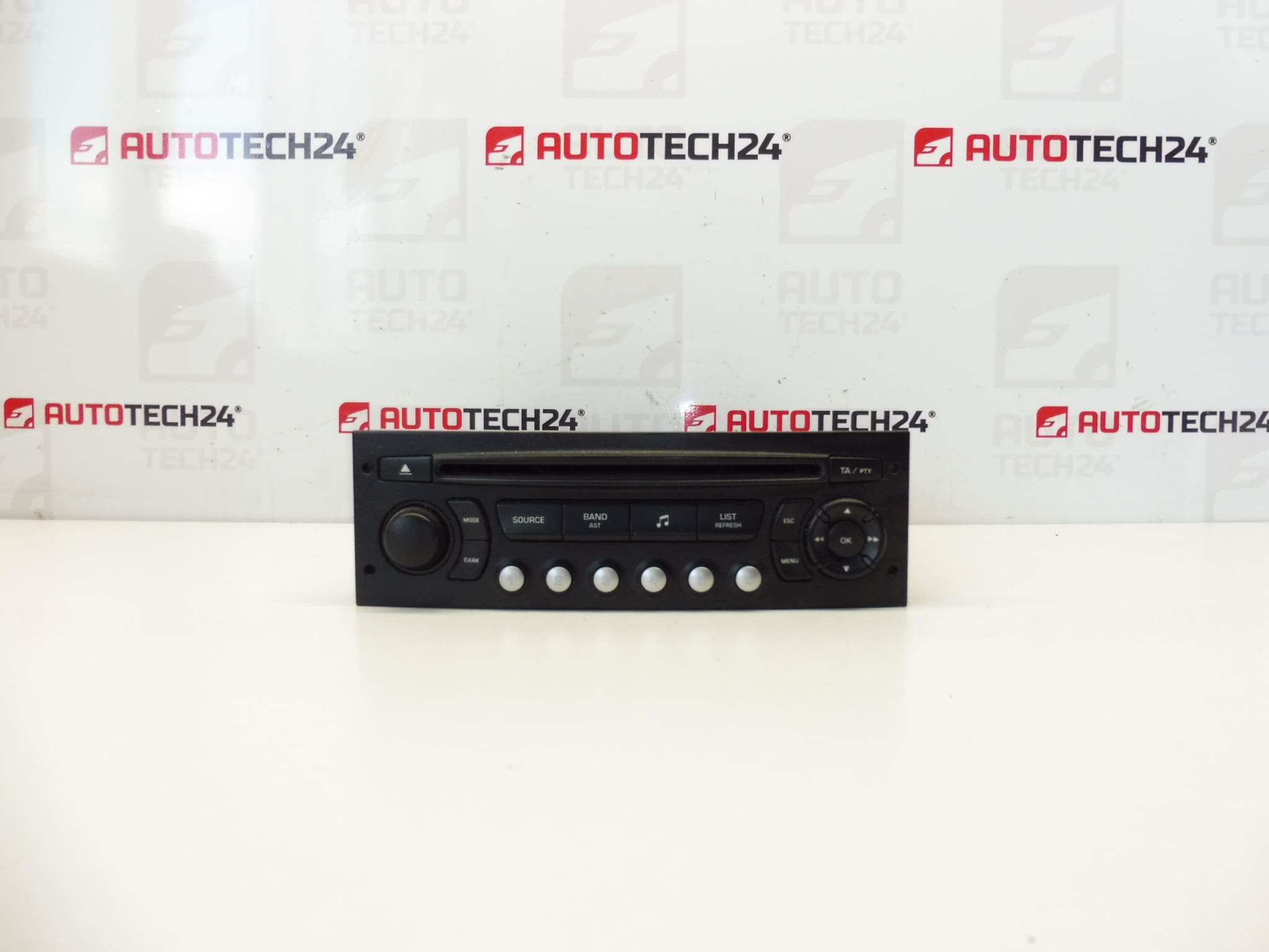 Radio de coche con CD Blaupunkt RD4-N1 - 02 Citroën/Peugeot 9660646477