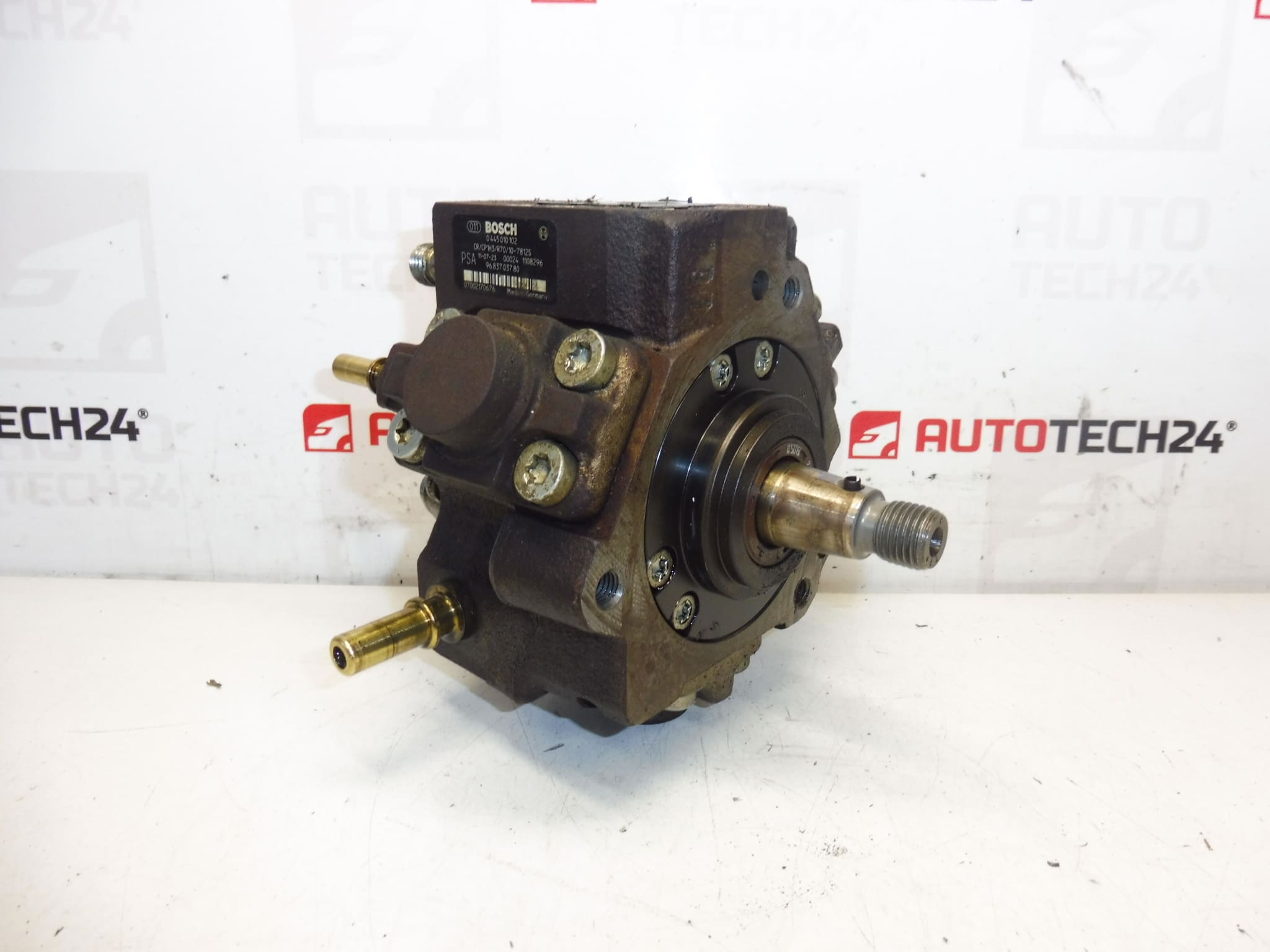 Bomba de inyección 1.6 HDI kilometraje 101000 km Bosch 0445010102 9683703780