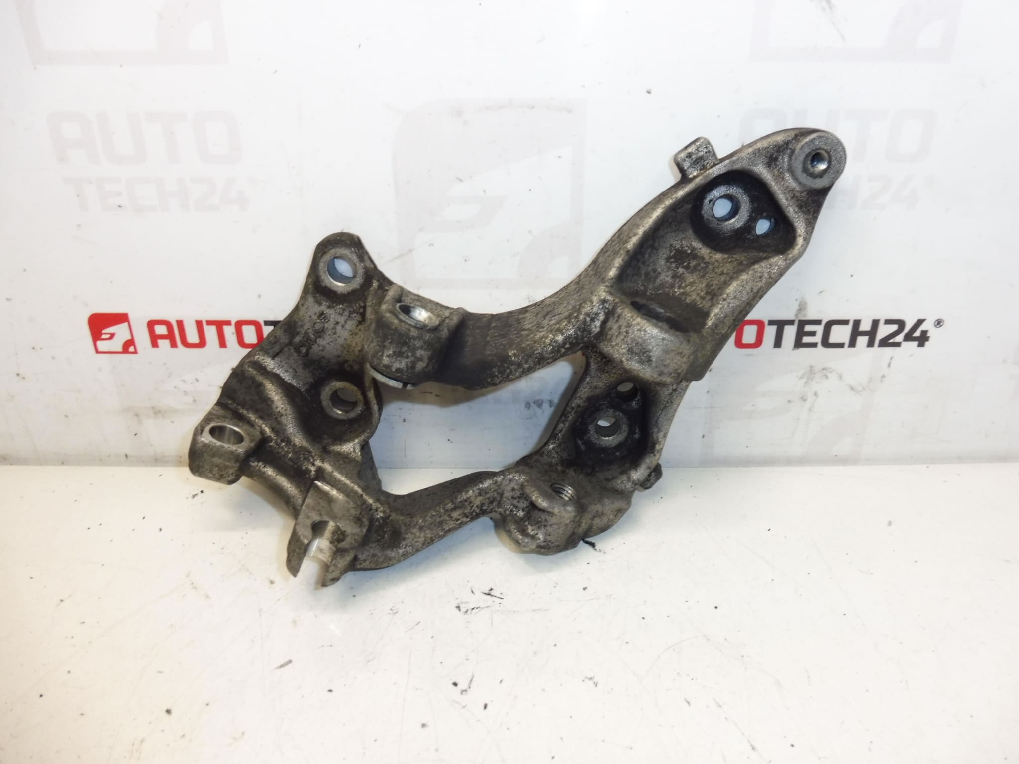 Citroën Peugeot Soporte Alternador 9655652980 5706K3