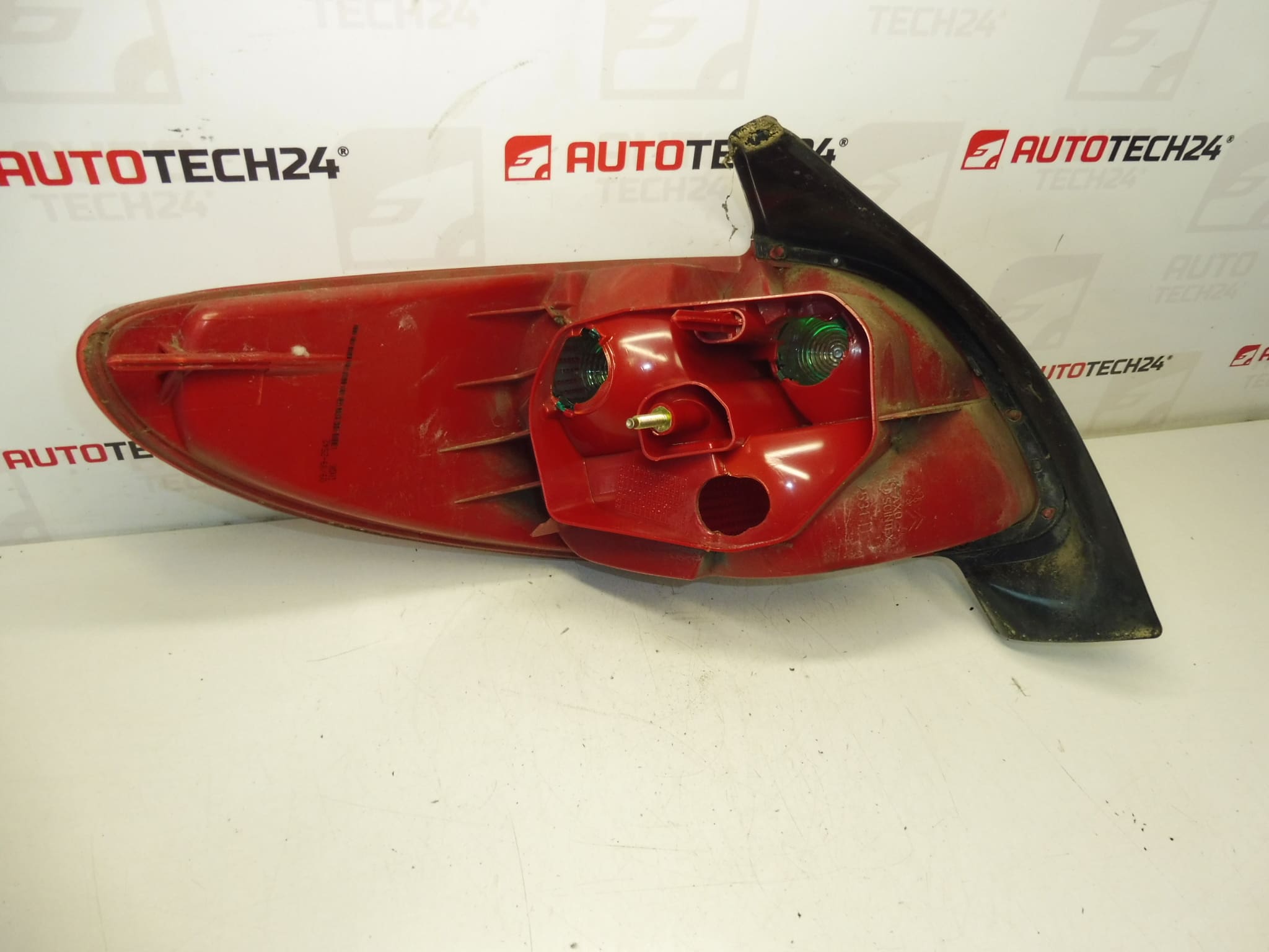 Piloto trasero derecho Peugeot 206 hasta 6/2003 6351P1 - Imagen 2
