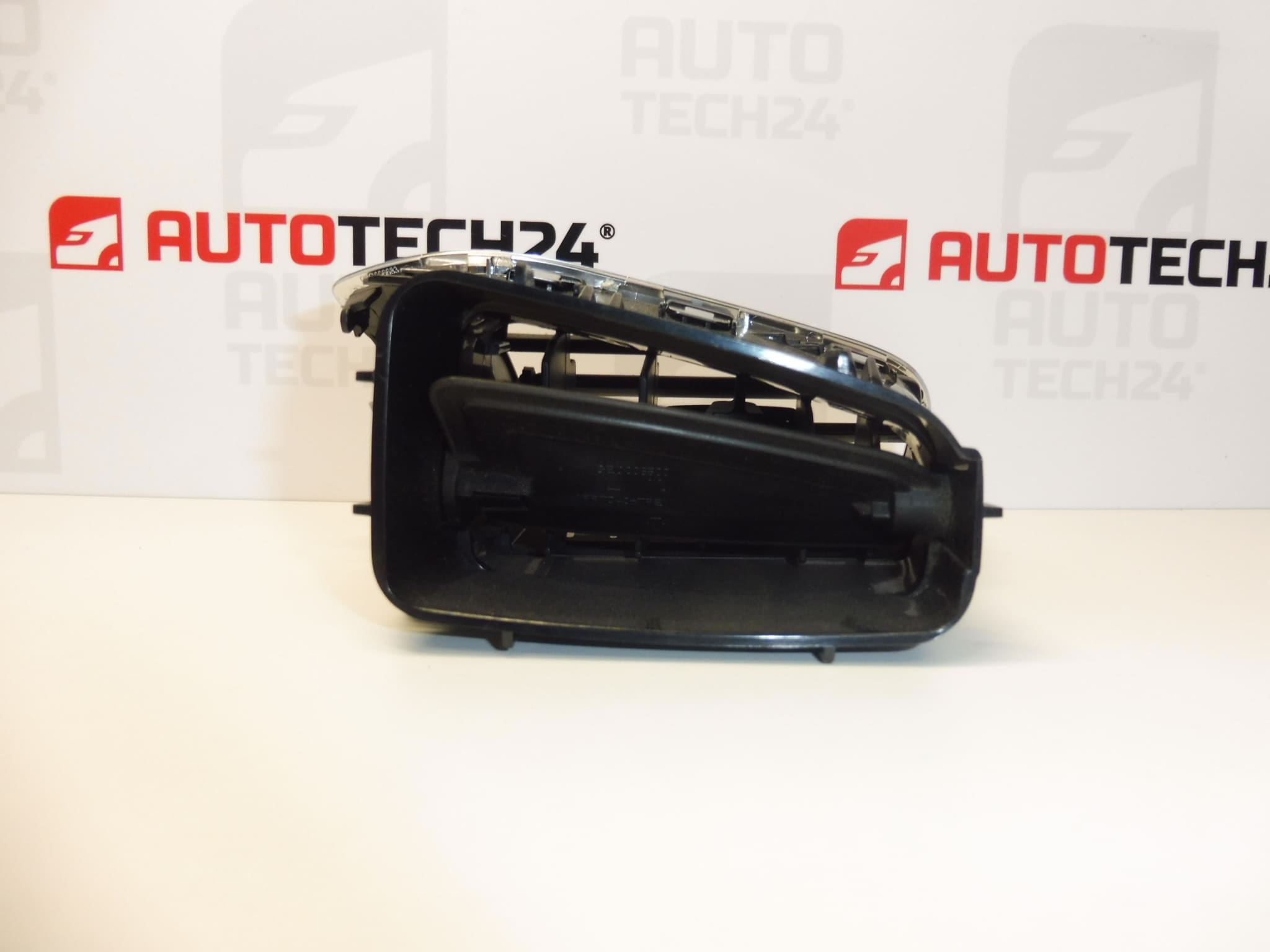 Rejilla de ventilación izquierda Citroën C4 II (B7) y DS4 9671332377 8247S2 - Imagen 2