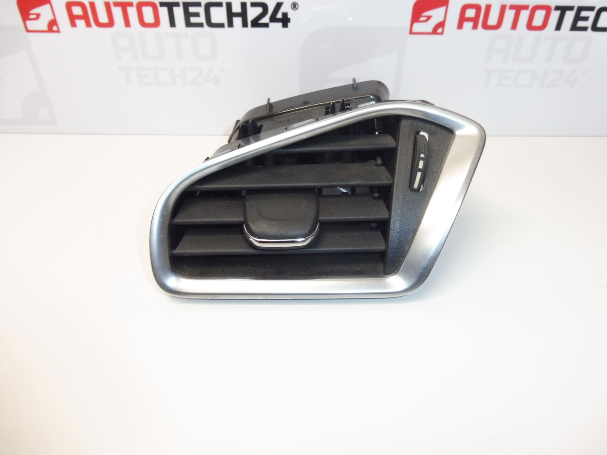 Rejilla Ventilacion Izquierda Citroen C4 II B7 y DS4 9671332377 8247S2